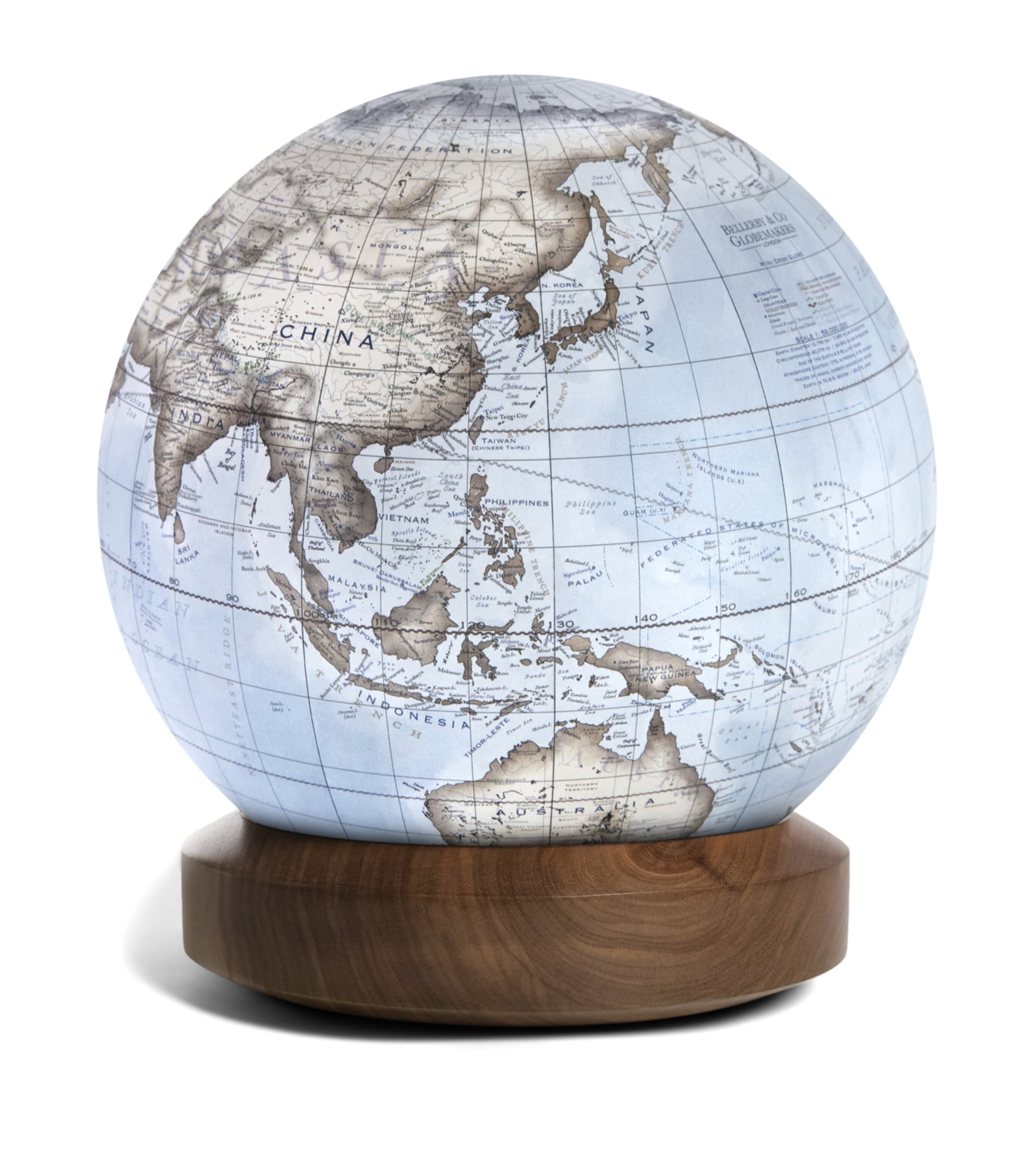 Bellerby The Walnut Albion Desk Globe (22cm) Glacial Blue Image 3
