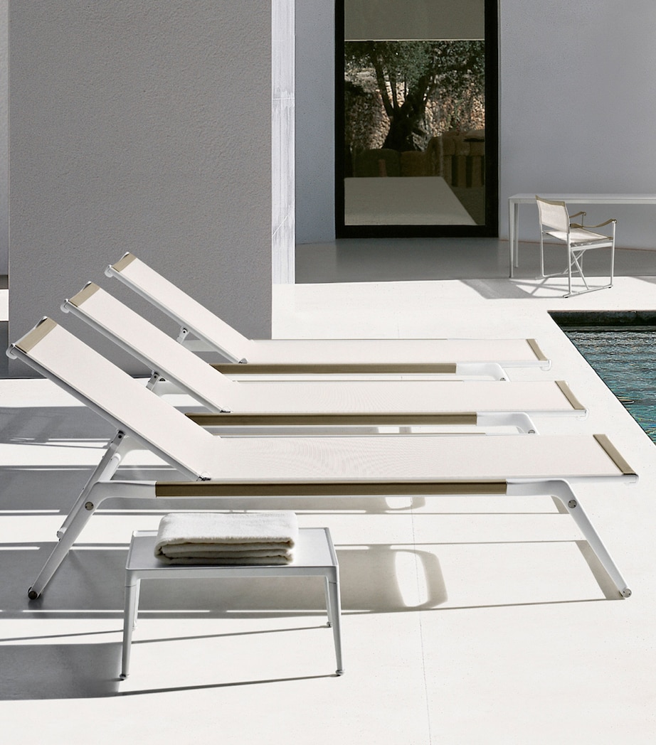B&B Italia Mirto Cushioned Sunbed White Image 4