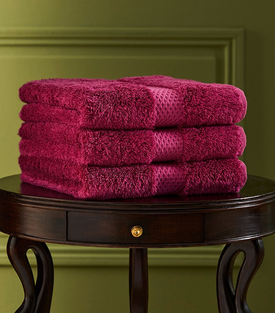 Yves Delorme Etoile Guest Towel (45cm x 70cm) Fushia Image 3