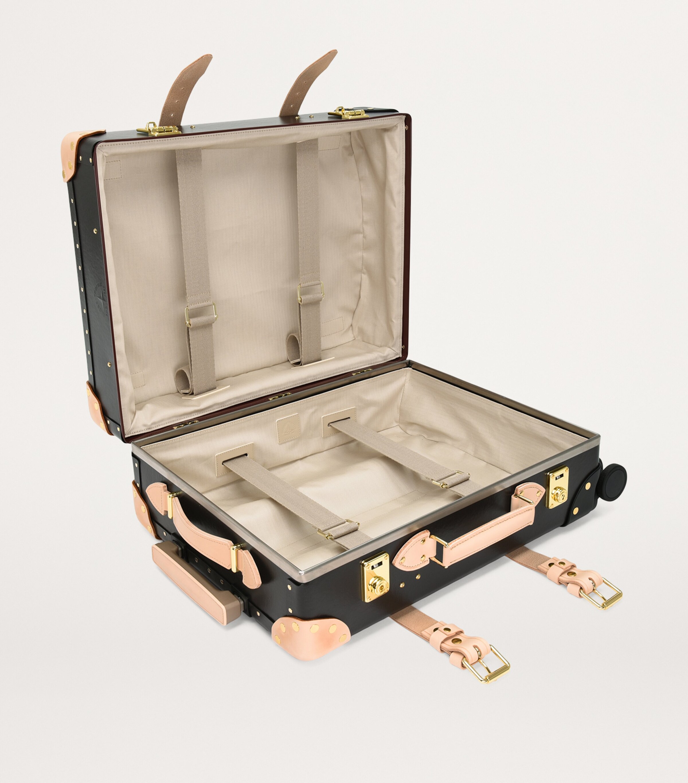 Globe-Trotter Safari 4-Wheel Suitcase (56cm) Brown Image 8