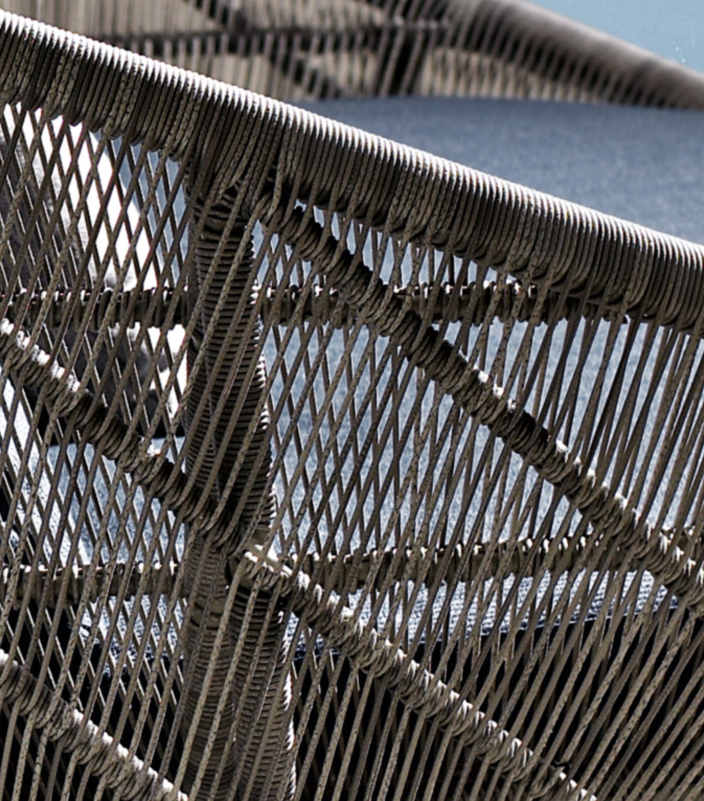 Canasta '13 Round Swivel 2-Seater Outdoor Sofa GREY Image 4