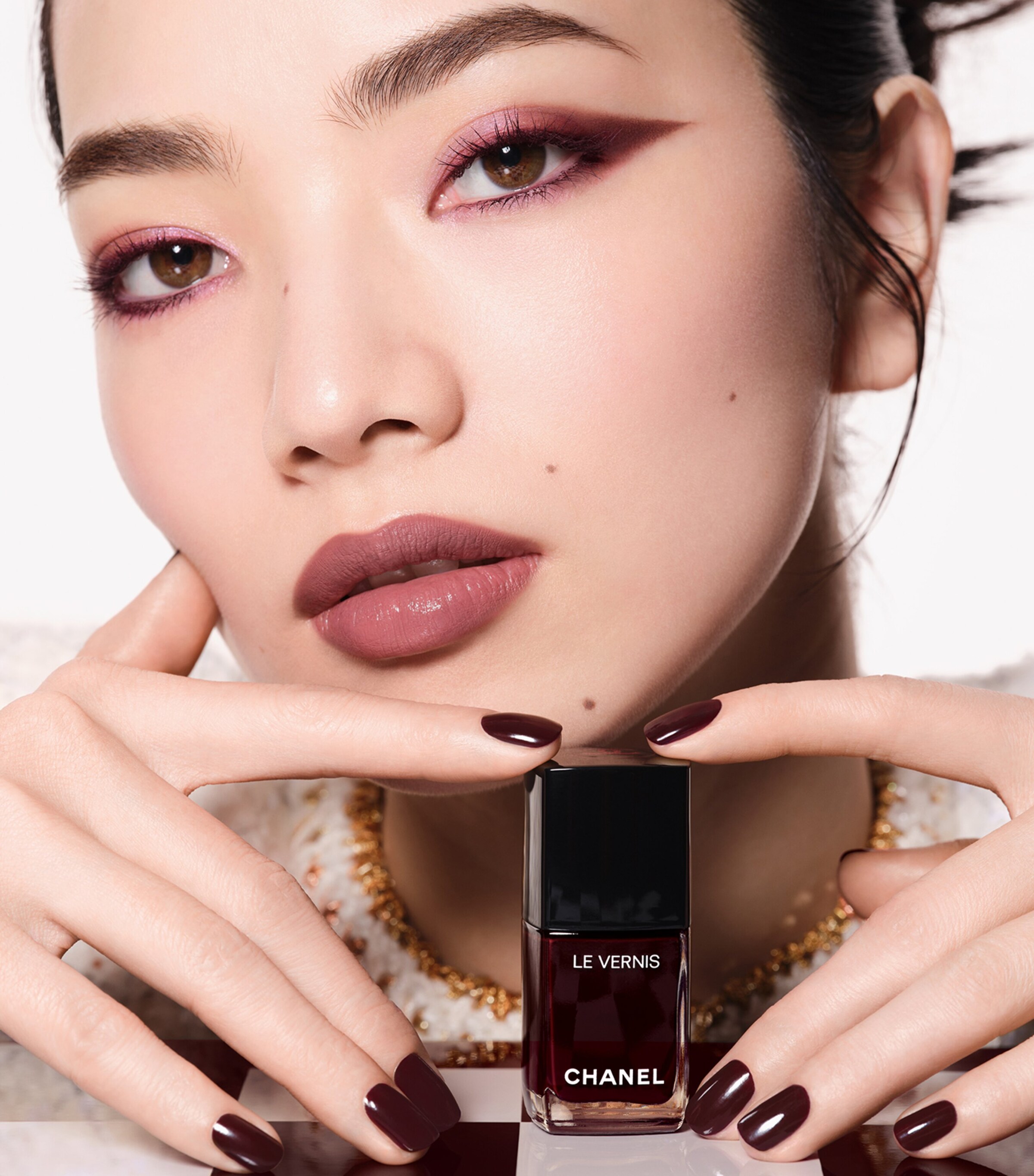 LE VERNIS Nail Colour 387 Image 5