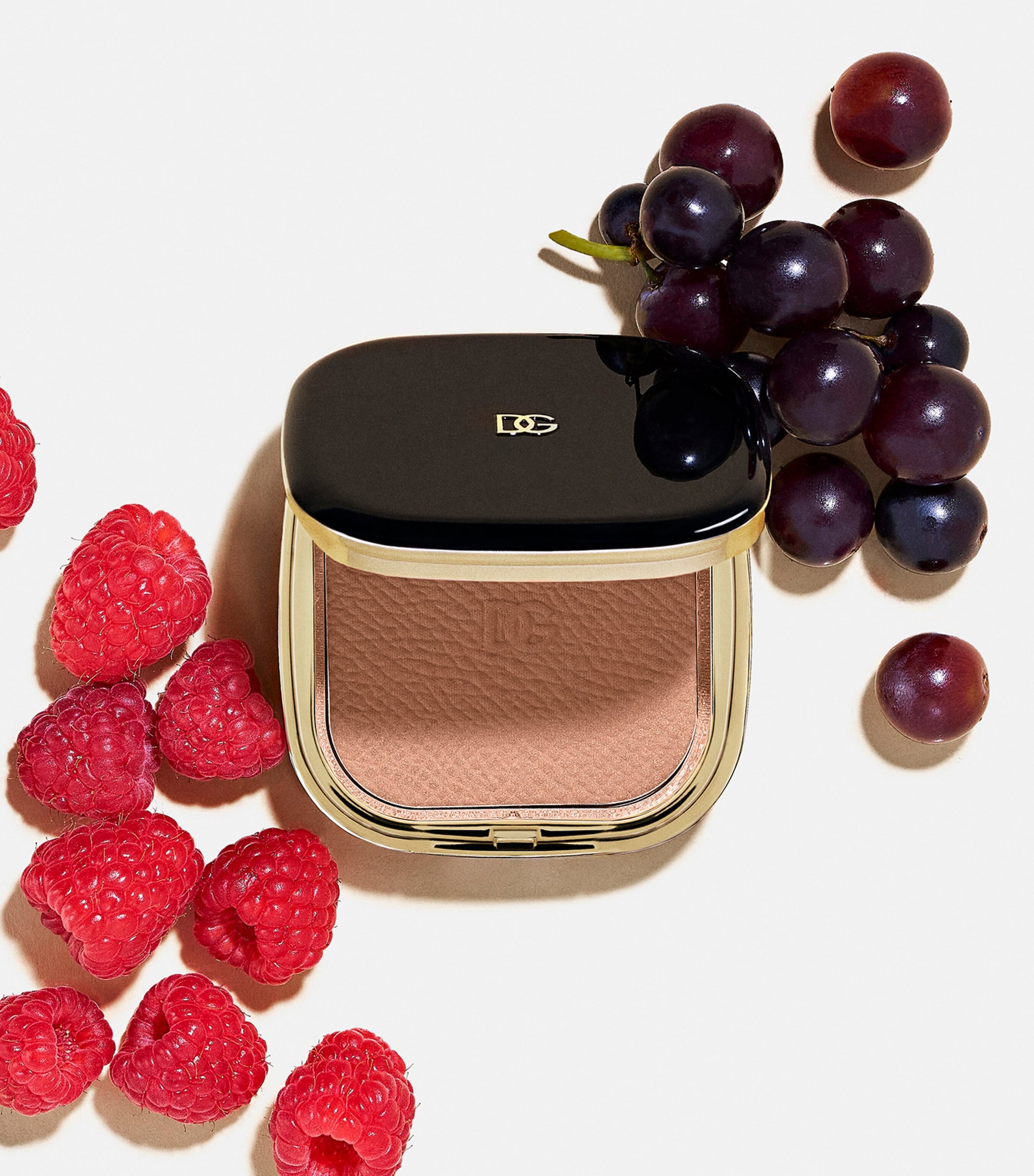 Face & Eyes Match Lasting Bronzer and Eyeshadow Powder 01 LIGHT Image 4