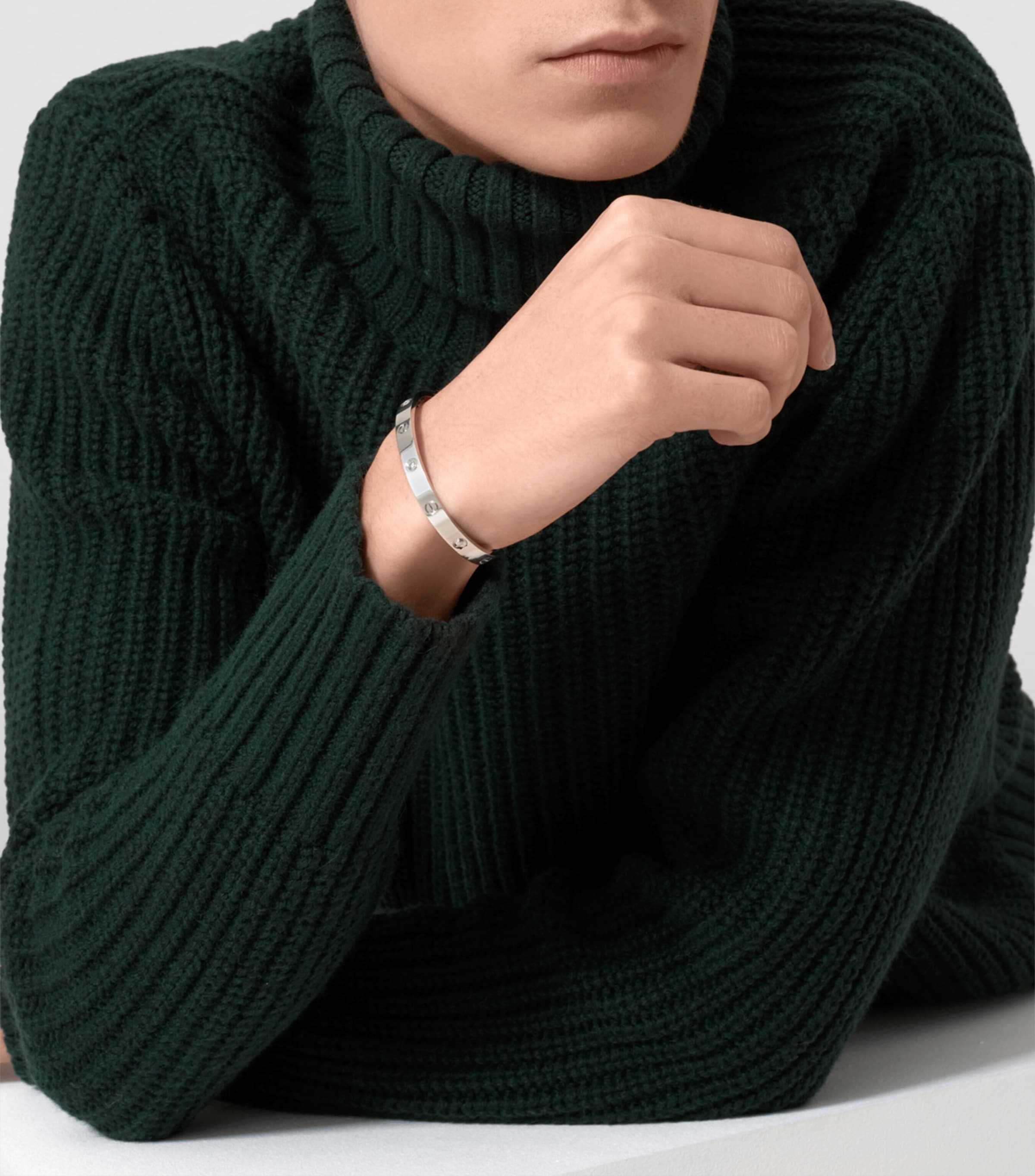 LOVE Classic White Gold 4-Diamond Bracelet WHITE GOLD Image 13