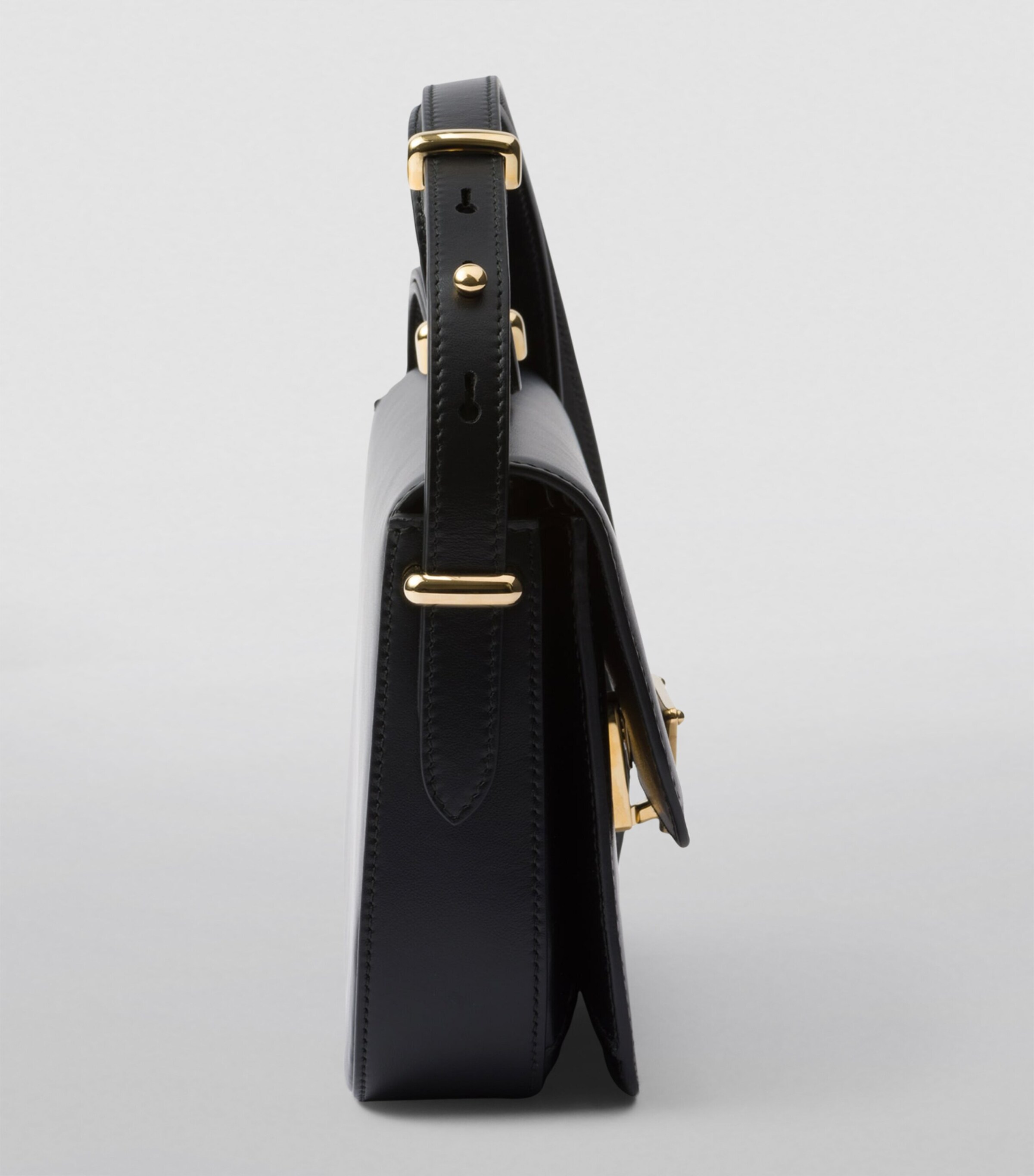 【関税込み】PRADA Embleme smooth leather shoulder bag PRADA Emblème Brand-Plaque Leather Shoulder Bag | endource