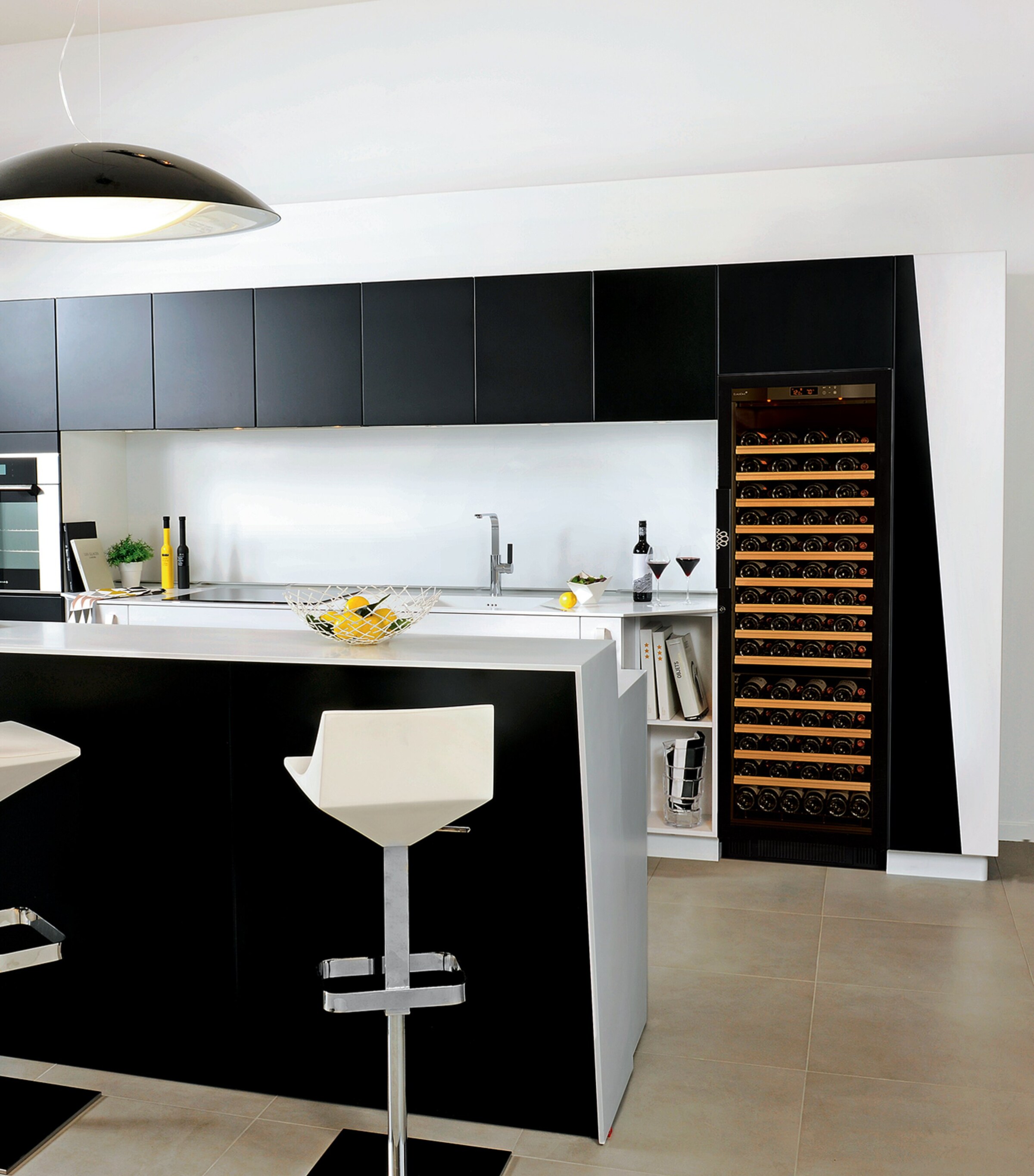 Large Single-Temperature Compact Wine Cabinet NO COLOUR Image 3