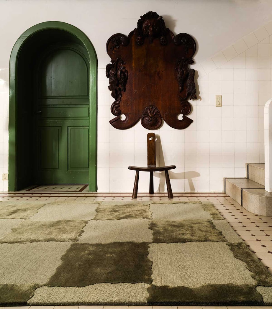 x Kelly Wearstler Arwen Moss Rug (2.44m x 3.05m) GREEN Image 3