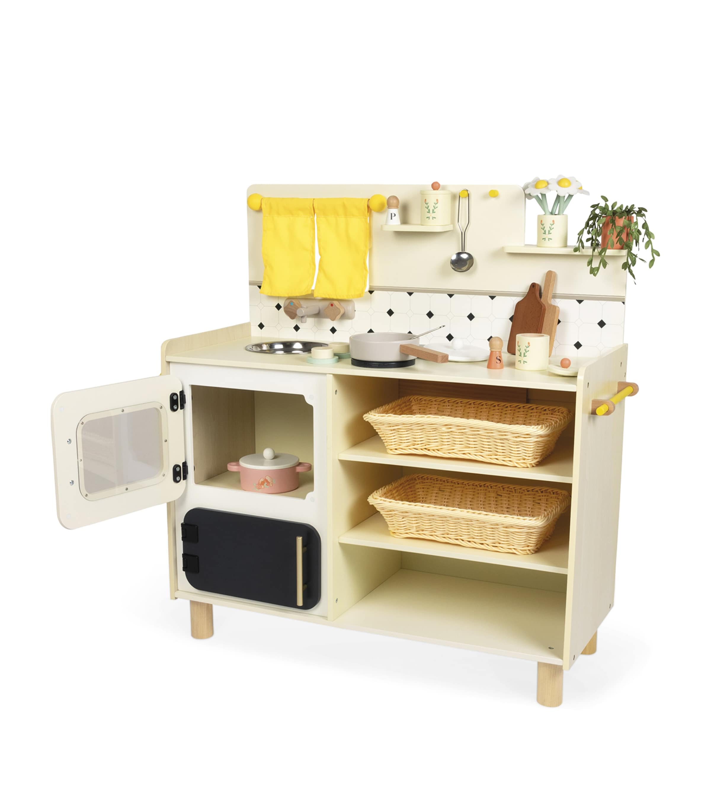 Large Well-Equipped Grandma's Kitchen MULTI Image 5