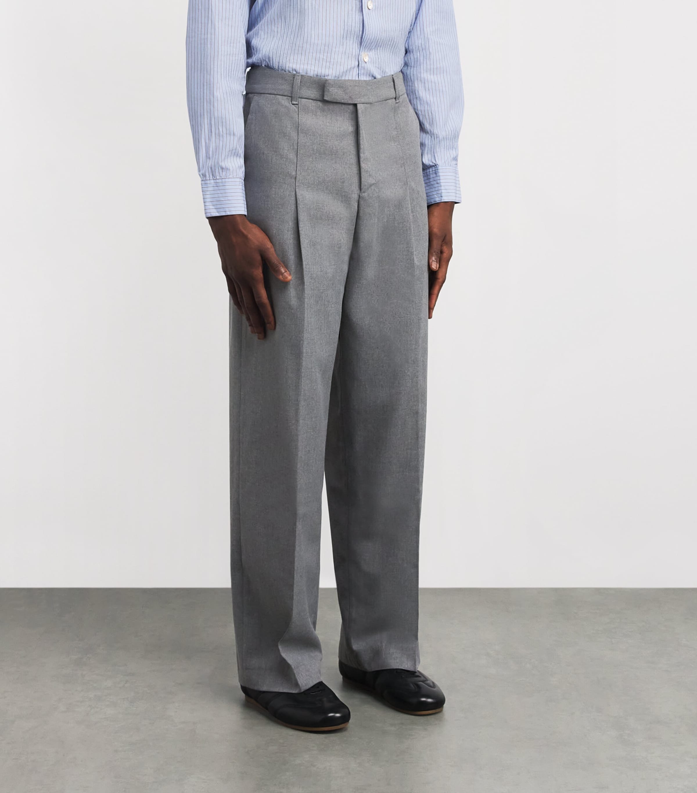 Everyday Wide-Leg Pleated Trousers LIGHT GREY Image 3