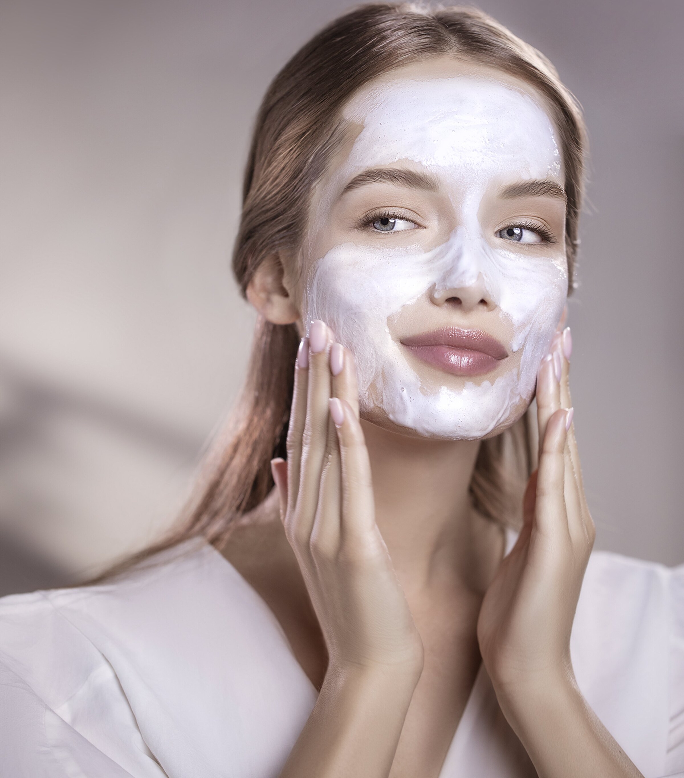 Phyto-Blanc Brightening Cleansing Foam-In-Cream (125ml) NO COLOUR Image 2