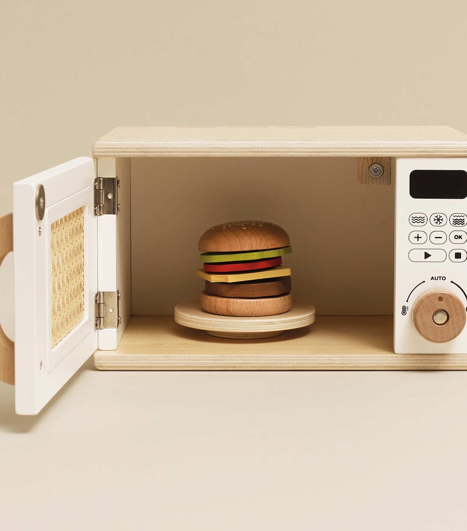 Le Toy Van Wooden Gourmet Hamburger Set Image 2
