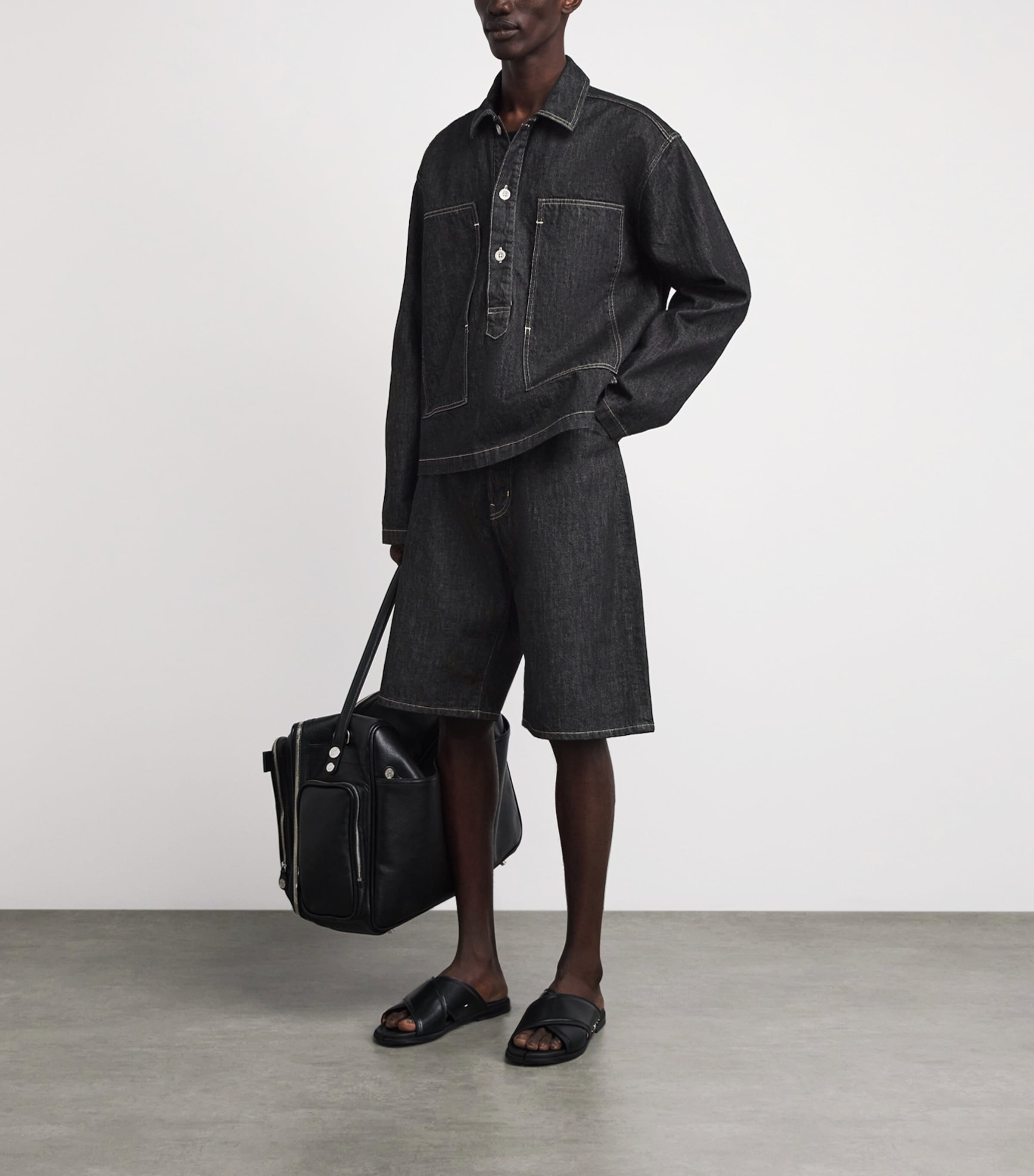 Studio Nicholson Mens Wide-Leg Denim Shorts Black / White Weft Image 2