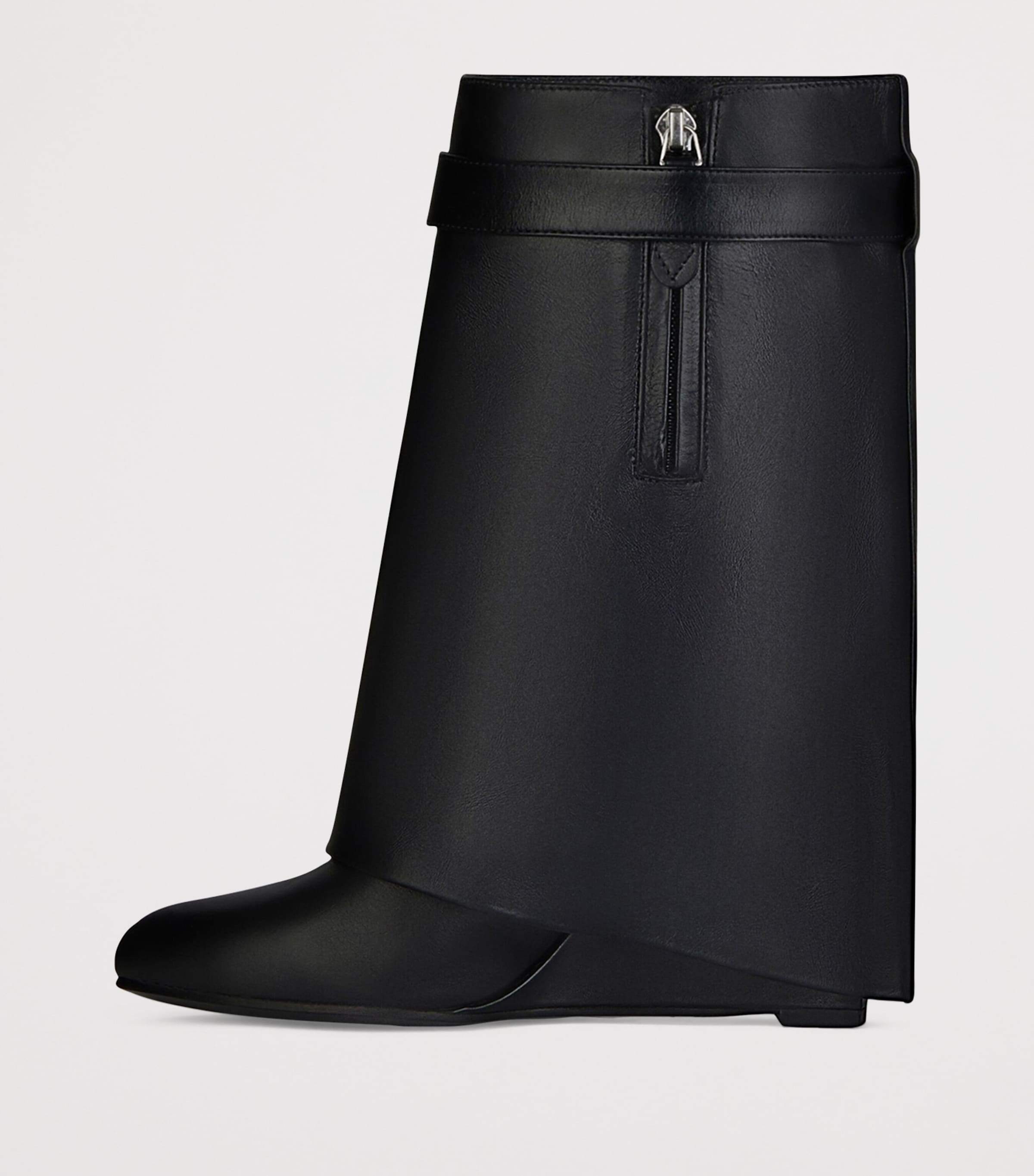【関税＆送料込み】Givenchy \"Shark Lock\" 90Mm Ankle Boots Shark Lock leather ankle boots in red - Givenchy | Mytheresa