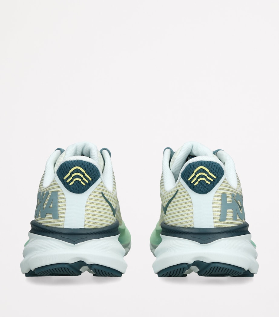 Hoka Youth Clifton 9 Trainers Green Image 2