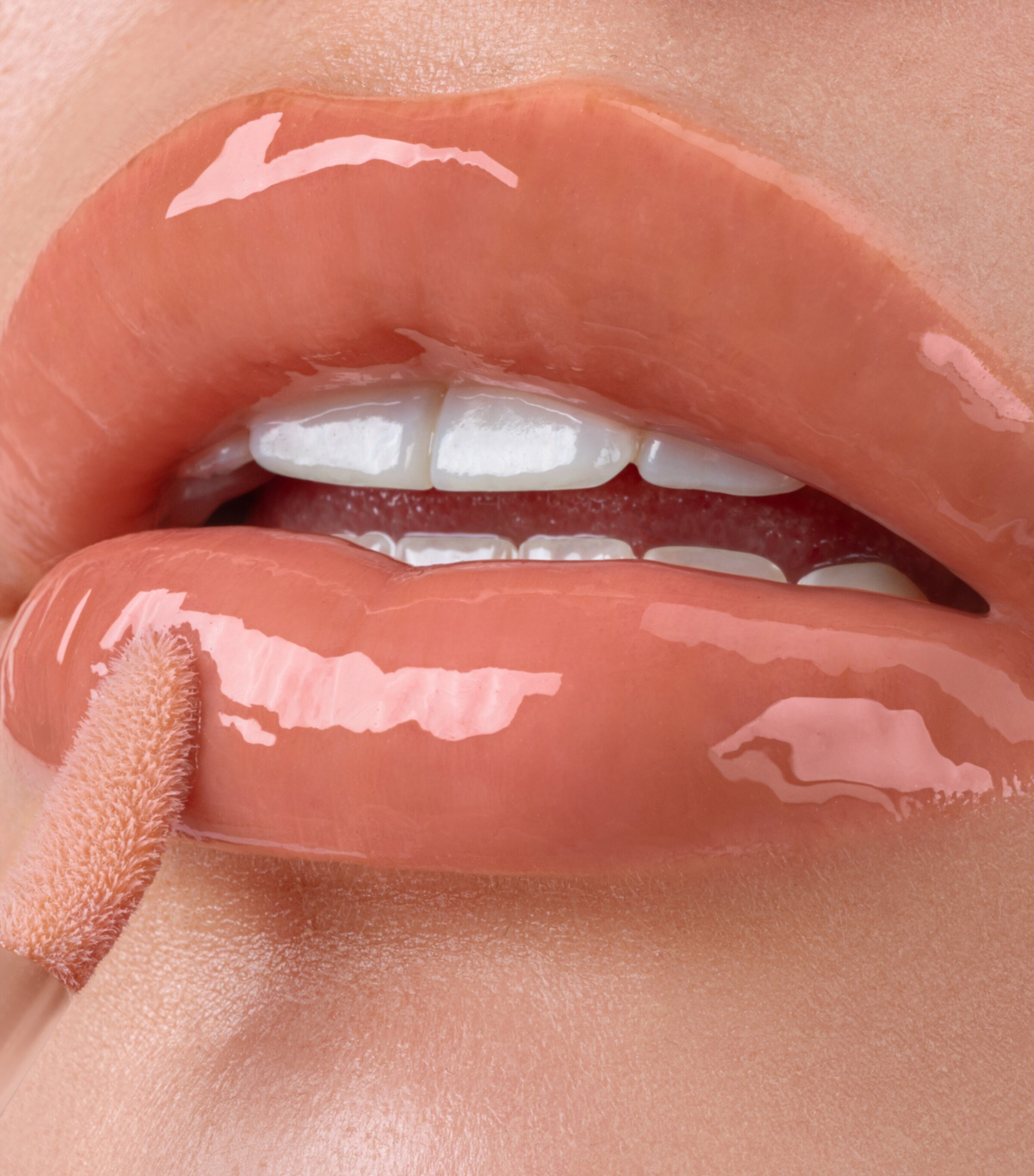 Gisou Honey Infused Lip Oil (8ml) Sticky Toffee Image 3