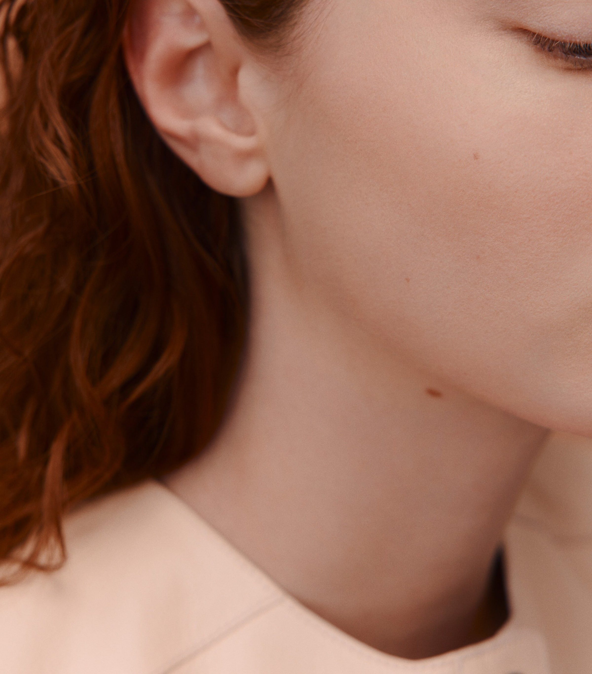 HERMÈS Plein Air Luminous Matte Skincare Foundation Nata Image 9