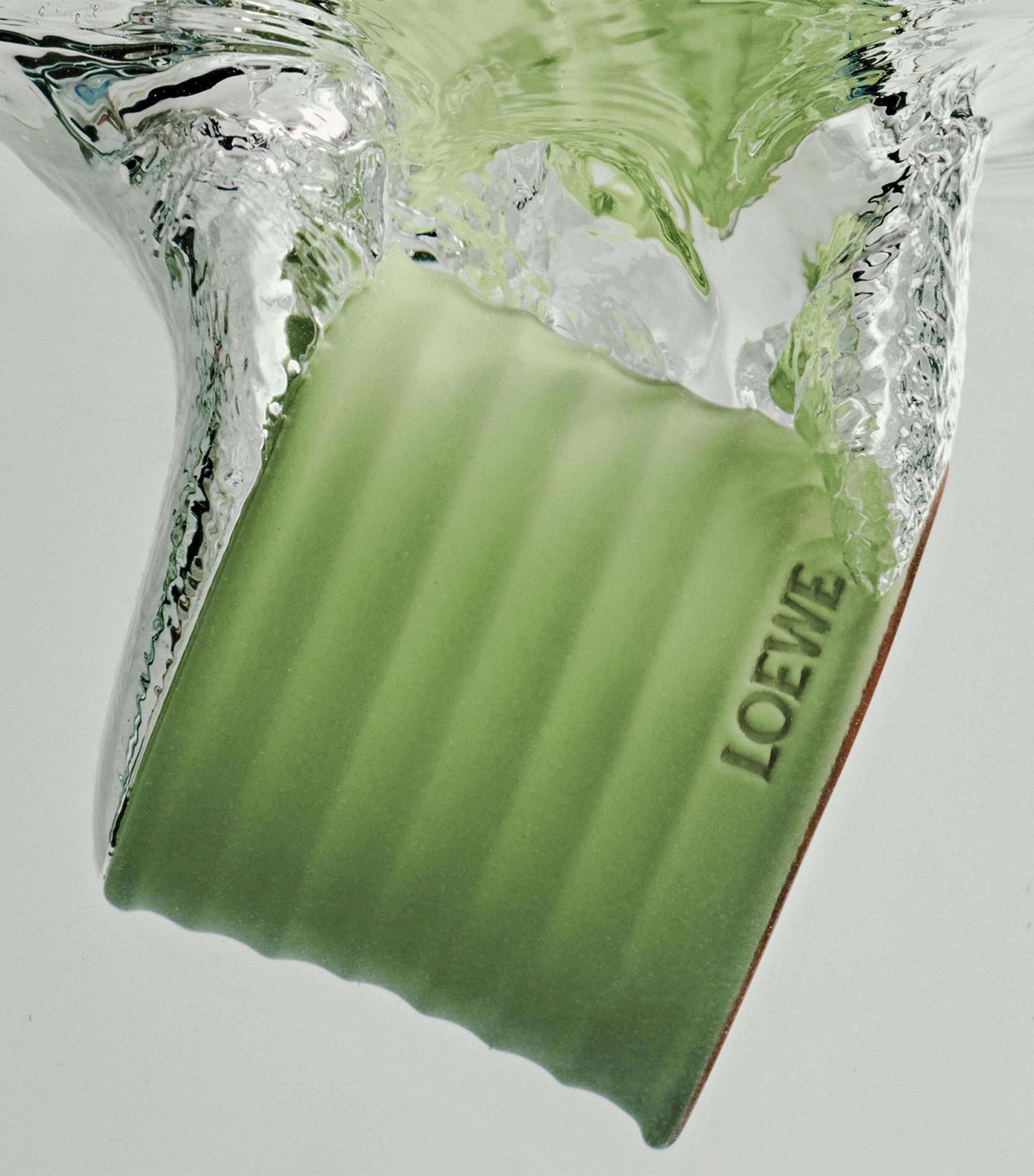 Medium Cucumber Scented Candle NO COLOUR Image 5