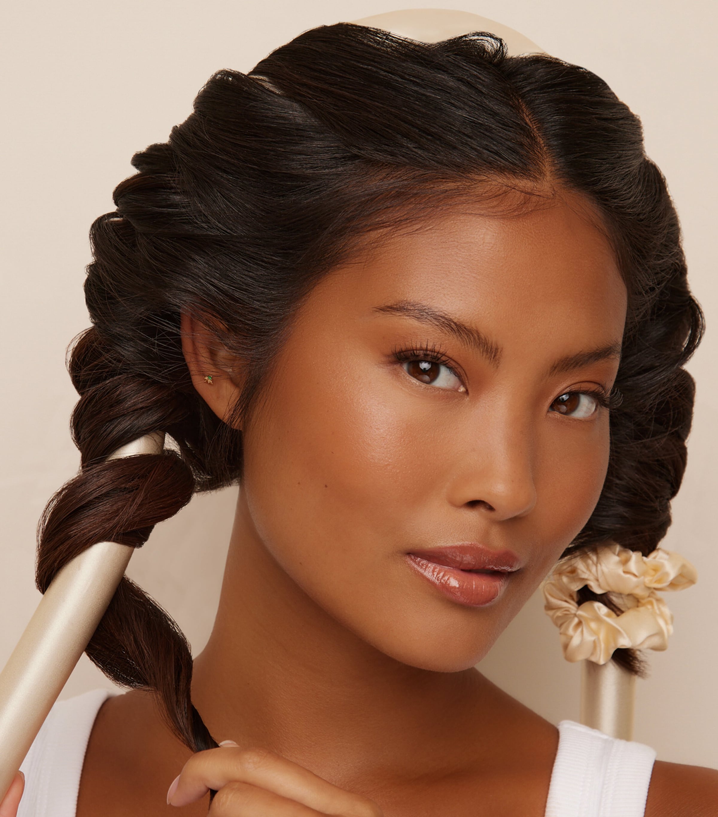 REHAB. Silk Heatless Curler Set Image 3
