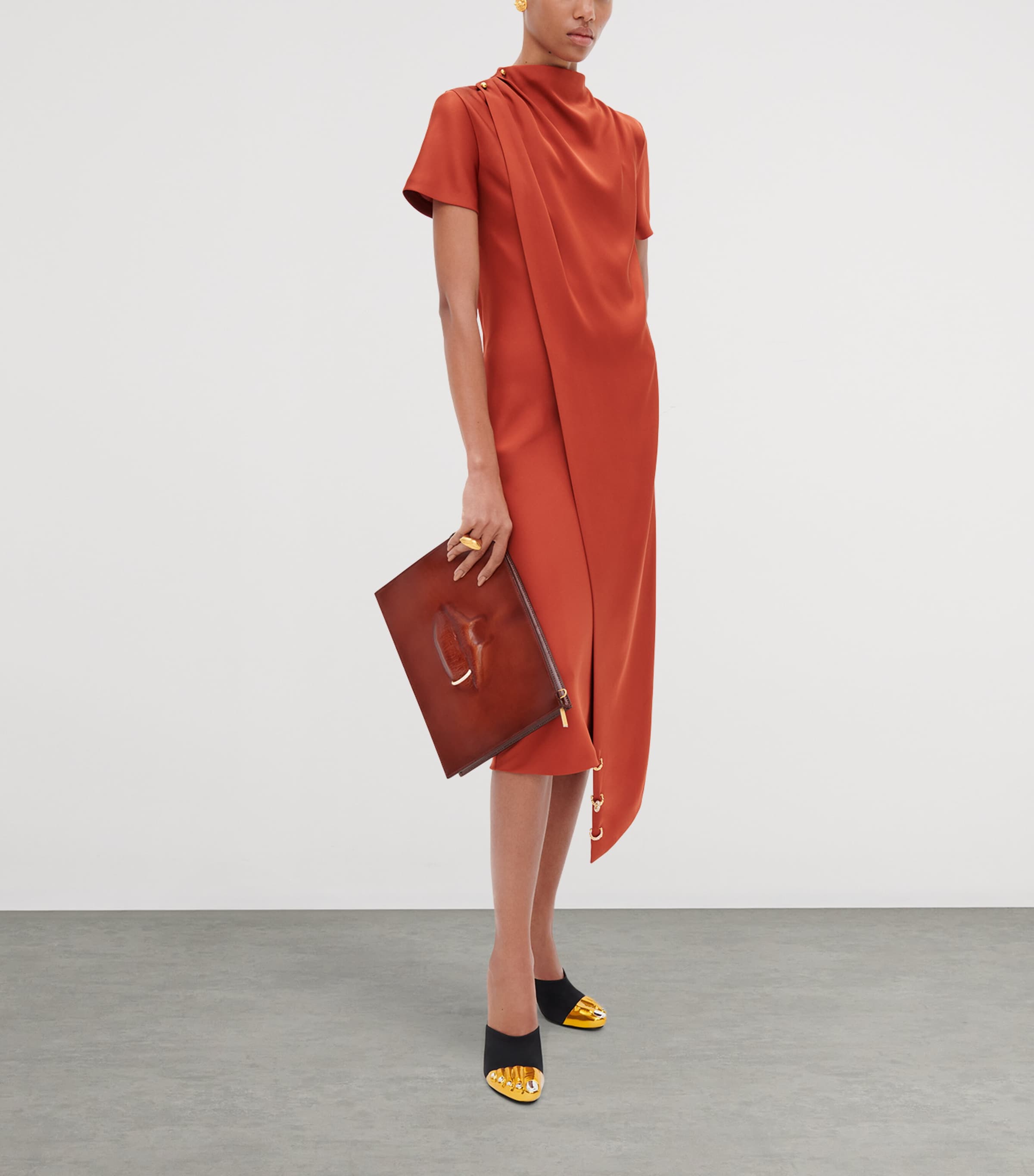 Schiaparelli Leather Moulded Mouth Pouch Cognac Image 2