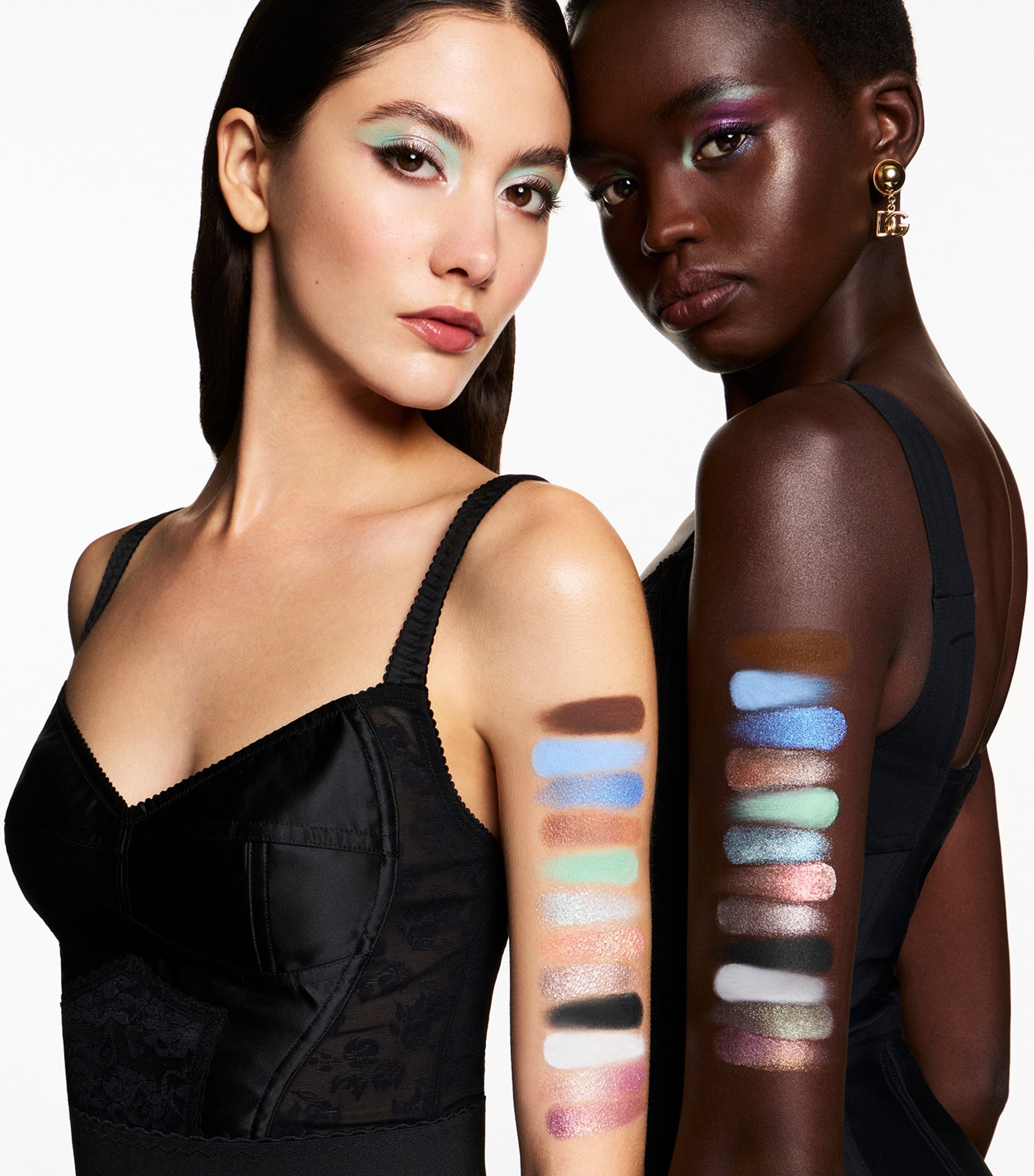 Dolce&Gabbana Eye Dare You! Beyond Multi-Finish Eyeshadow & Highlighter Palette Image 7