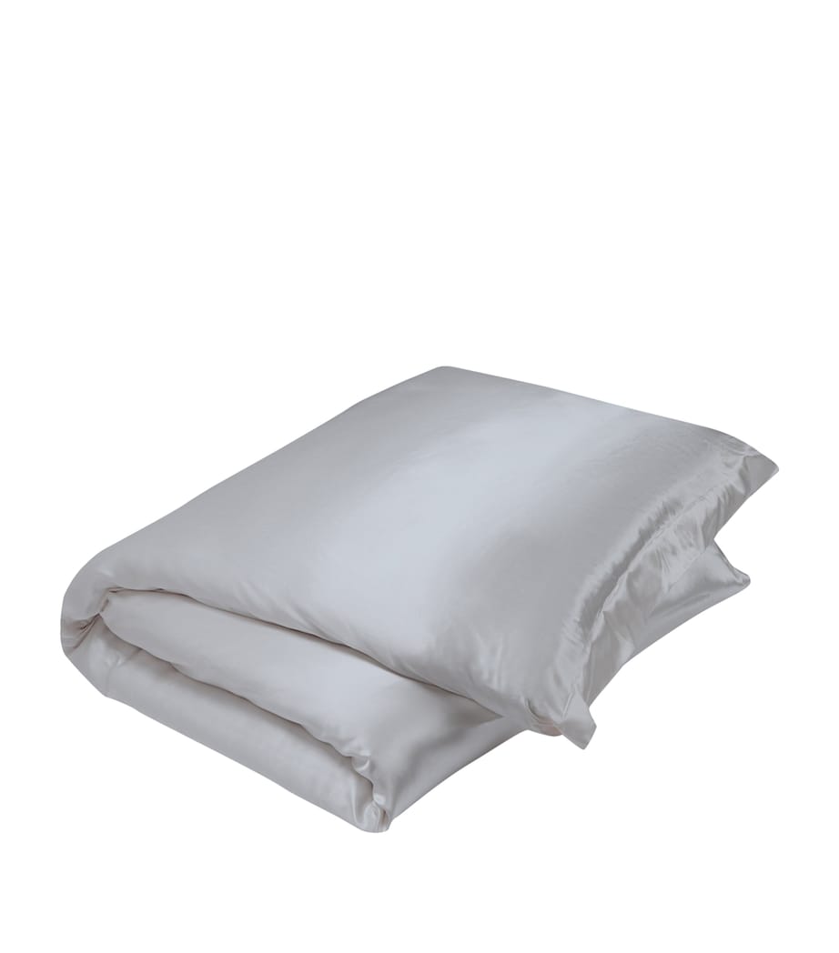 Silk Super King Duvet Cover (260cm x 220cm) SILVER GREY Image 1