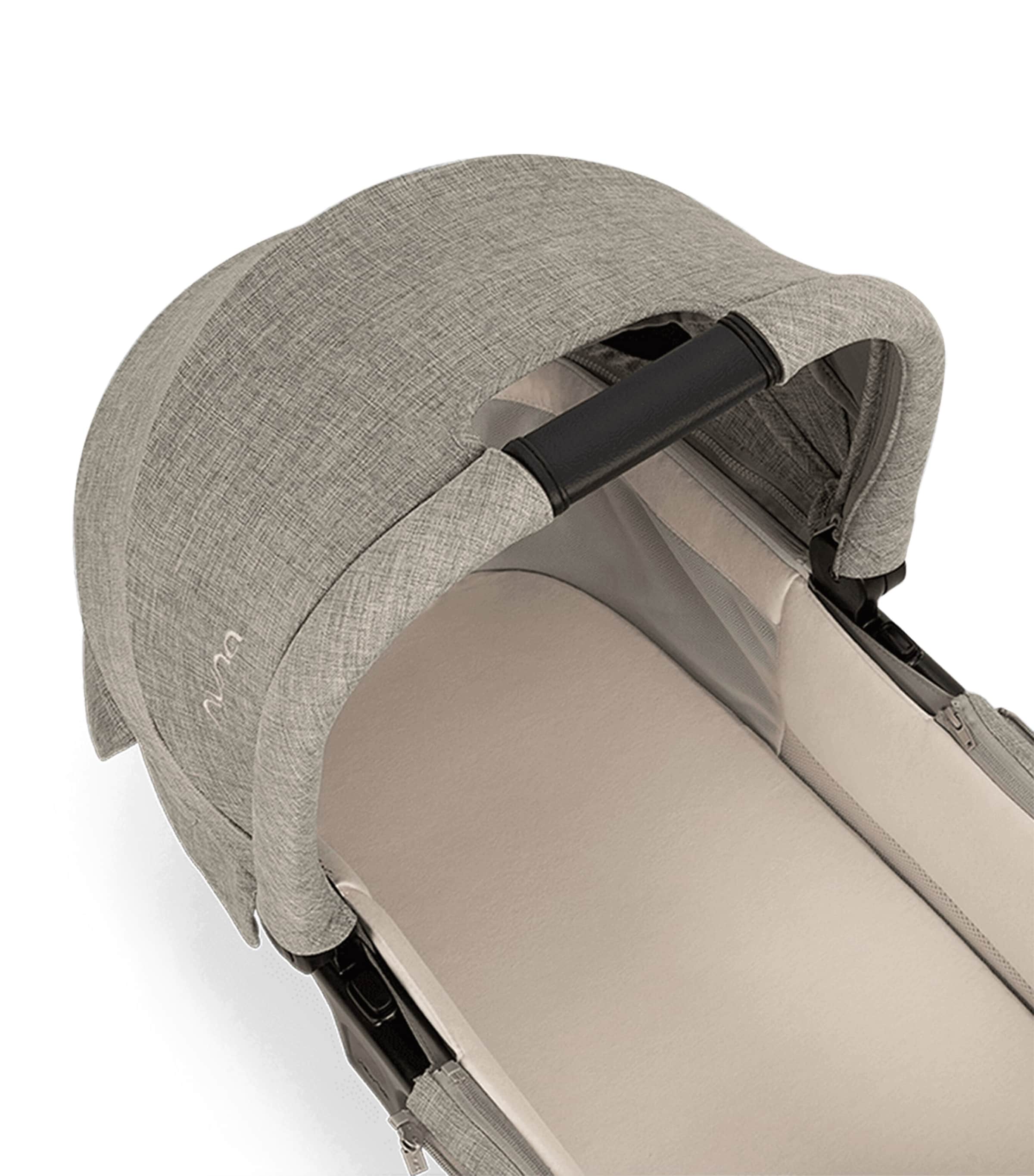 x BMW LYTL Carry Cot GRAPHENE Image 4