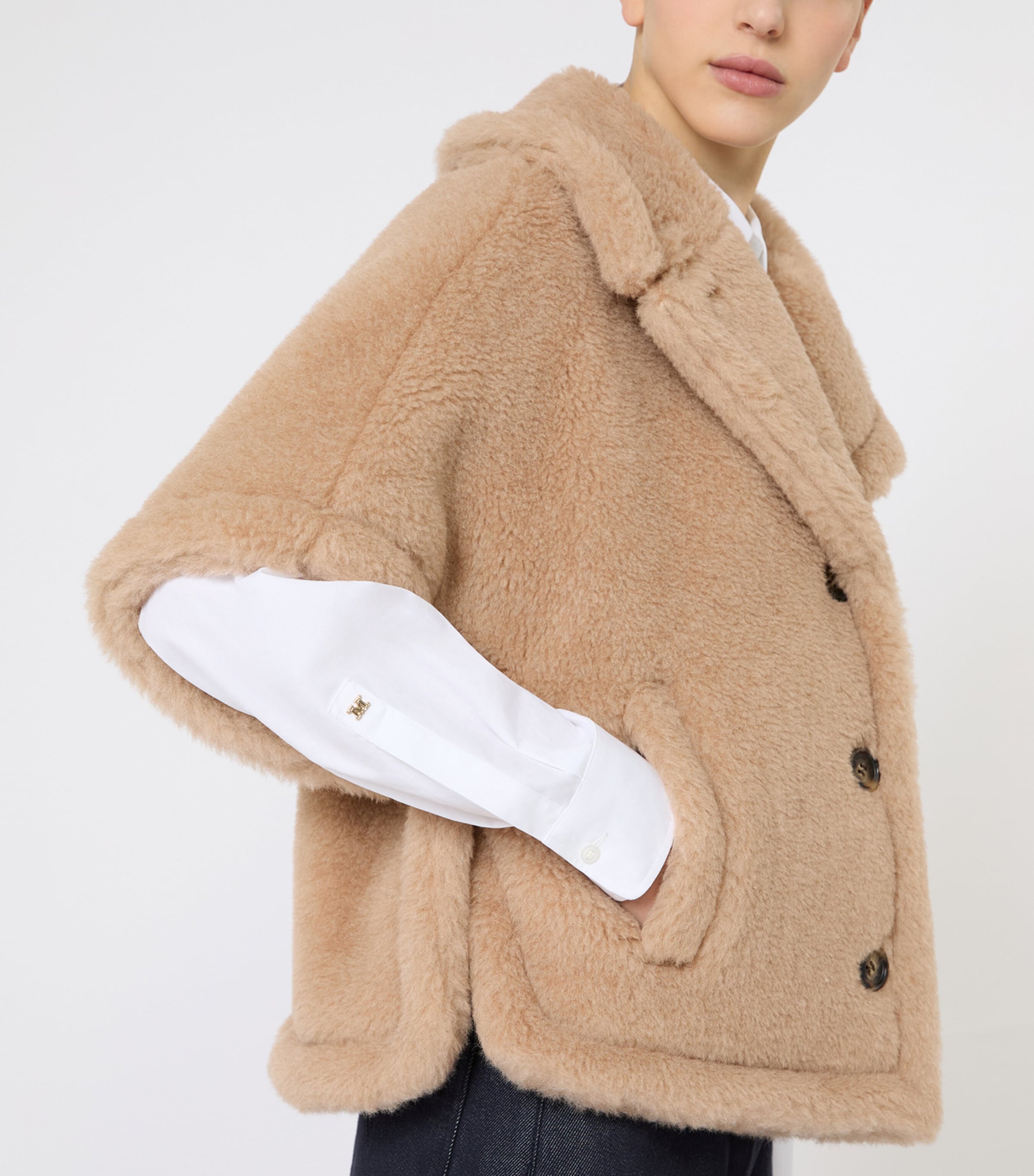 Max Mara Womens Alpaca-Cashmere-Silk Teddy Cape Beige Image 4