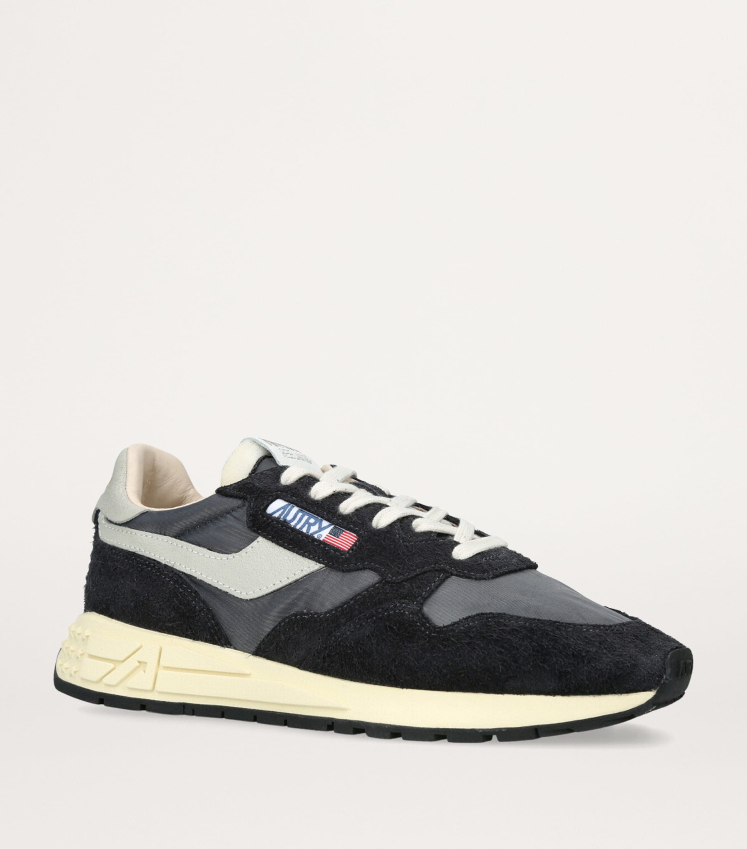 Autry Leather Reelwind Low-Top Sneakers Black Image 4