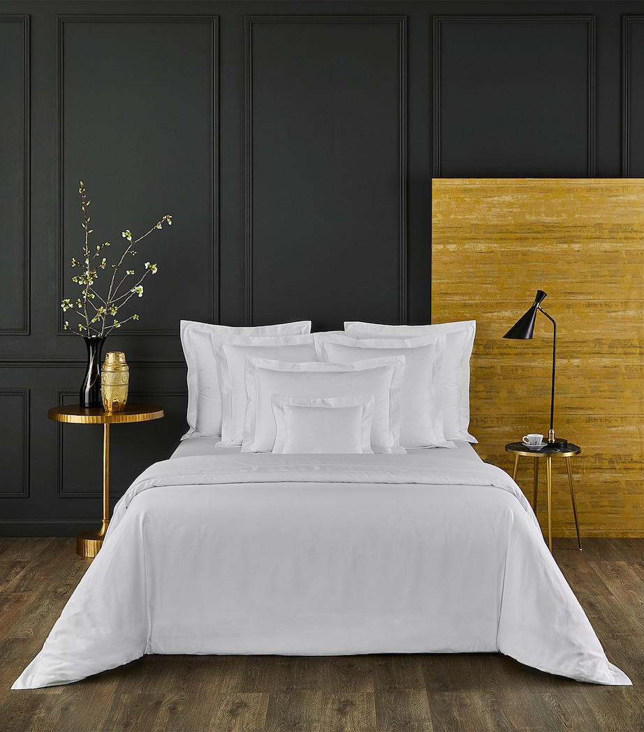 Triomphe Super King Duvet Cover (260cm x 220cm) NO COLOUR Image 1