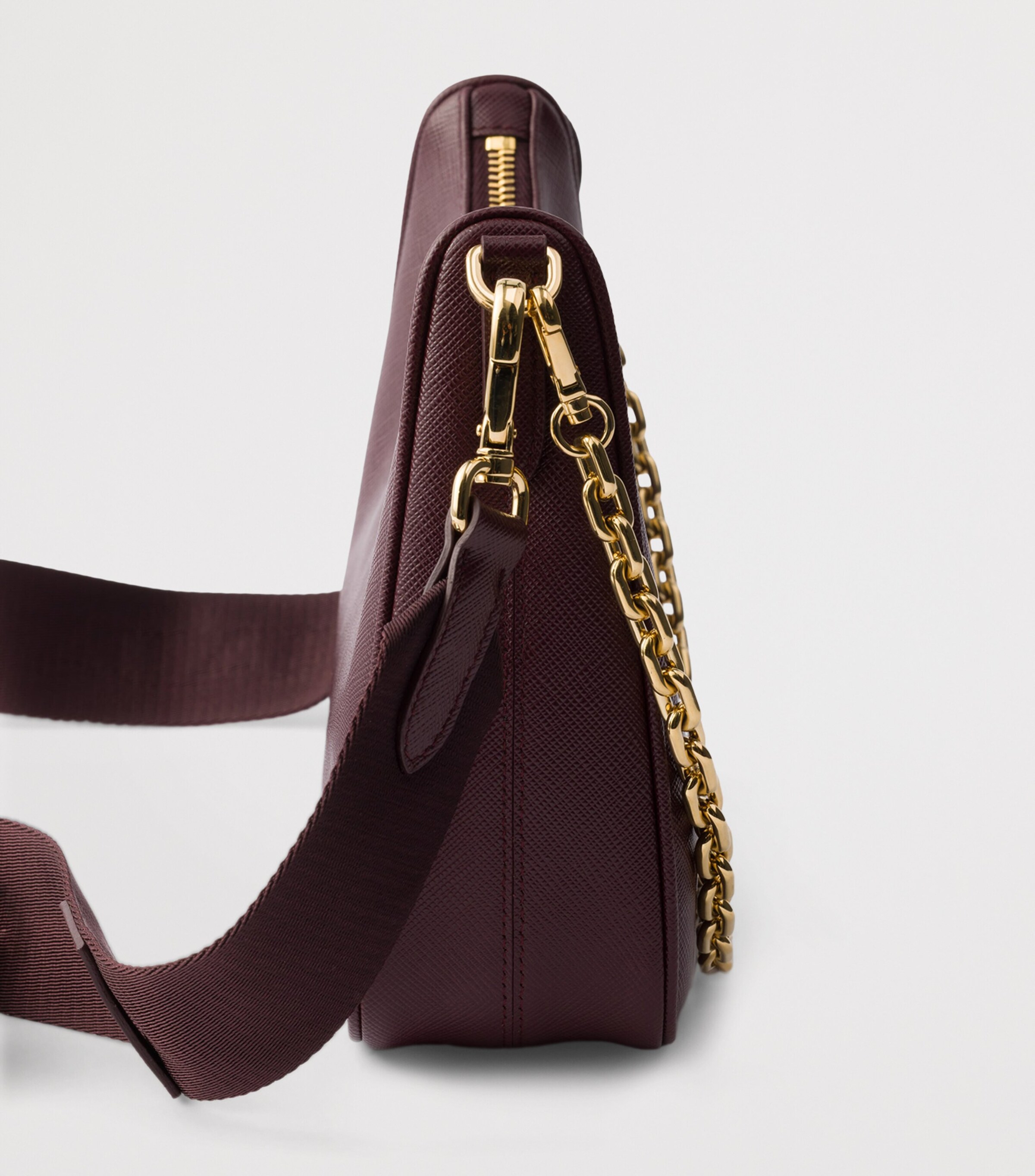 Prada Saffiano Leather Re-Edition 2005 Shoulder Bag Image 5