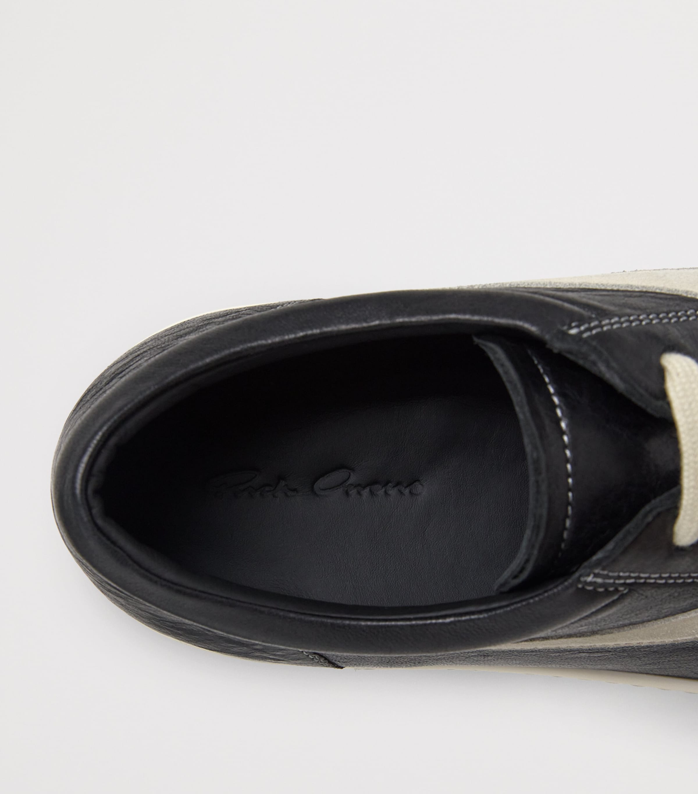 Tumbled Lambskin Vintage Low-Top Sneakers BLACK/MILK/MILK/ 911 Image 7