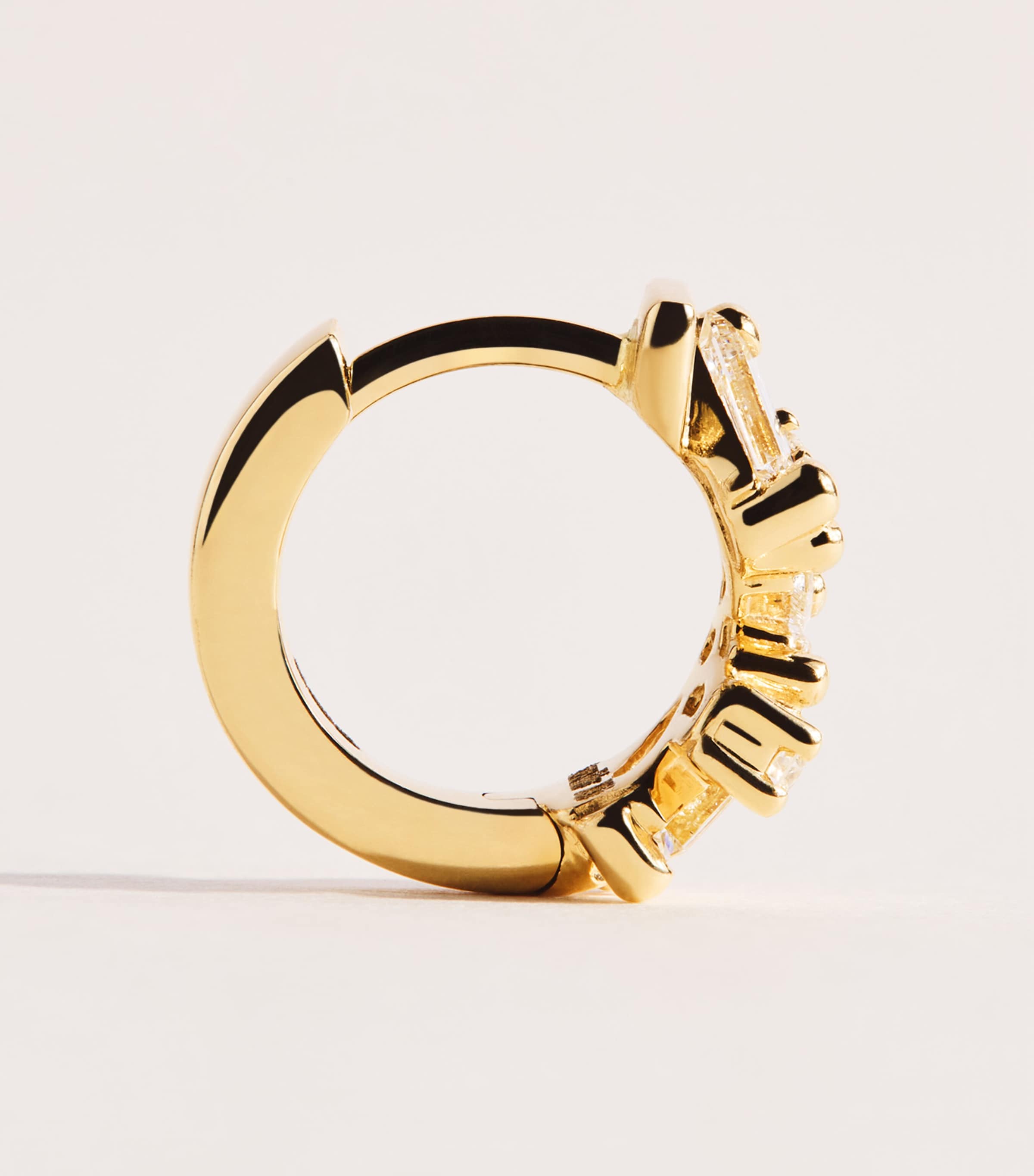 Suzanne Kalan Yellow Gold and Diamond Frenzy Huggie Earrings Yg/wd Image 3