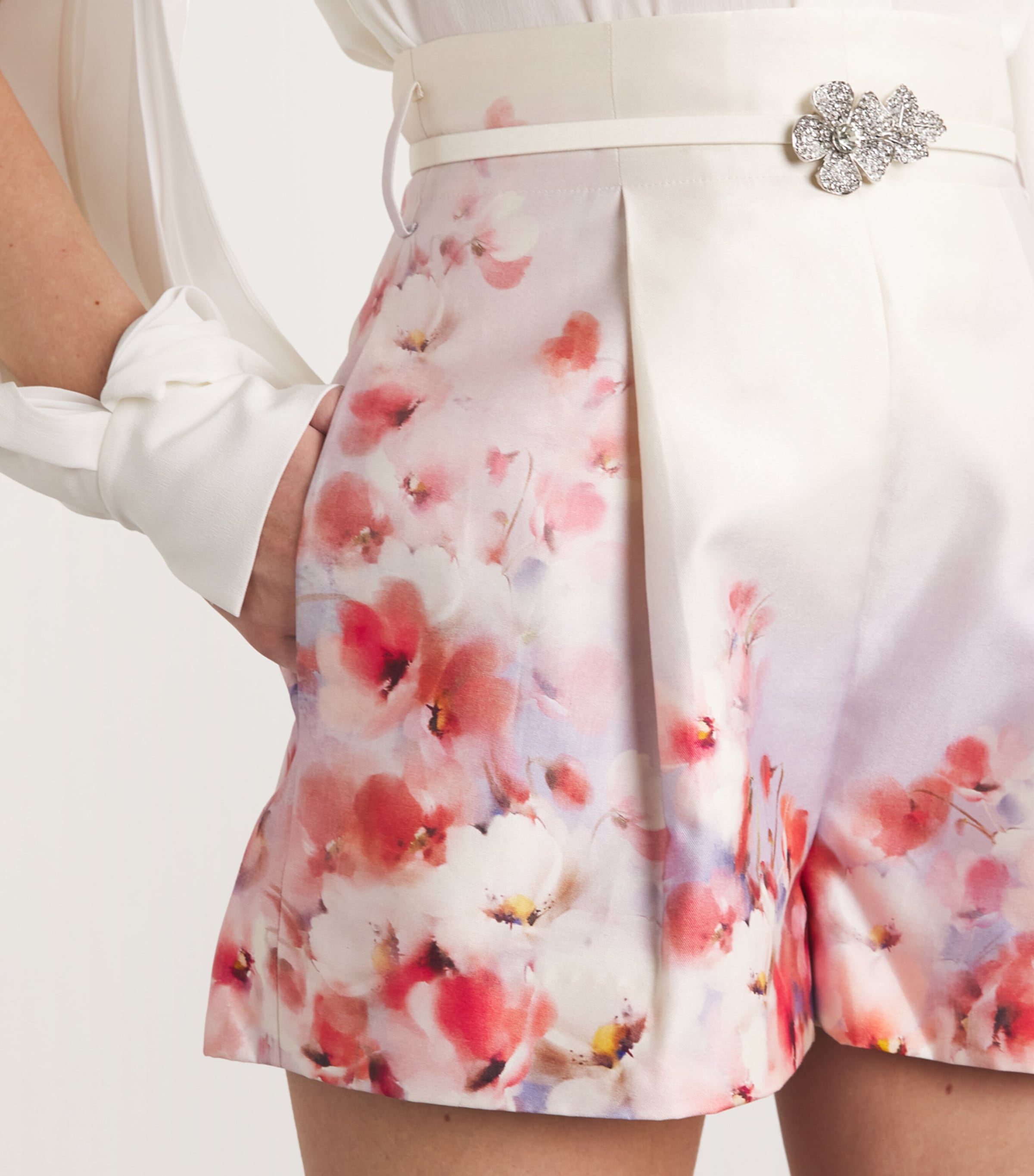 Zimmermann Womens Silk-Cotton Floral Crush Shorts Scafloscarlet Floral Image 6