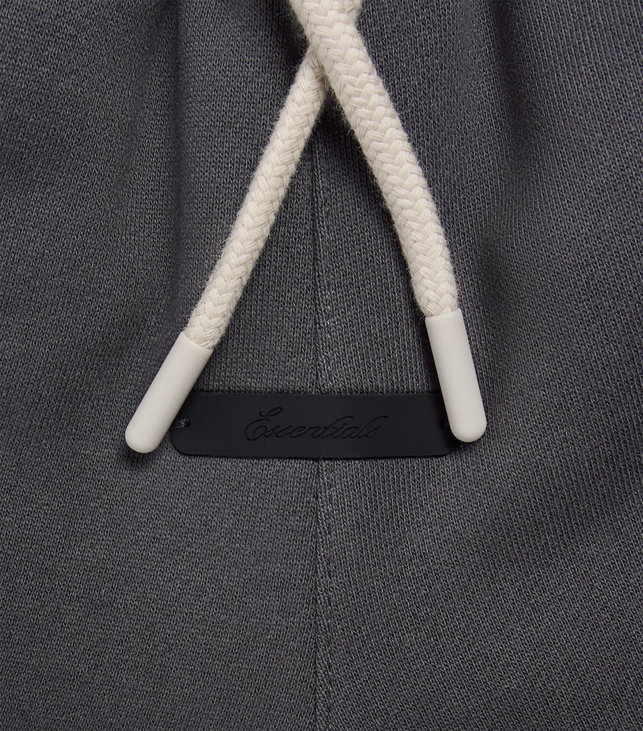 FEAR OF GOD ESSENTIALS KIDS Logo Cargo Sweatshorts (2-14 Years) Grey Image 3