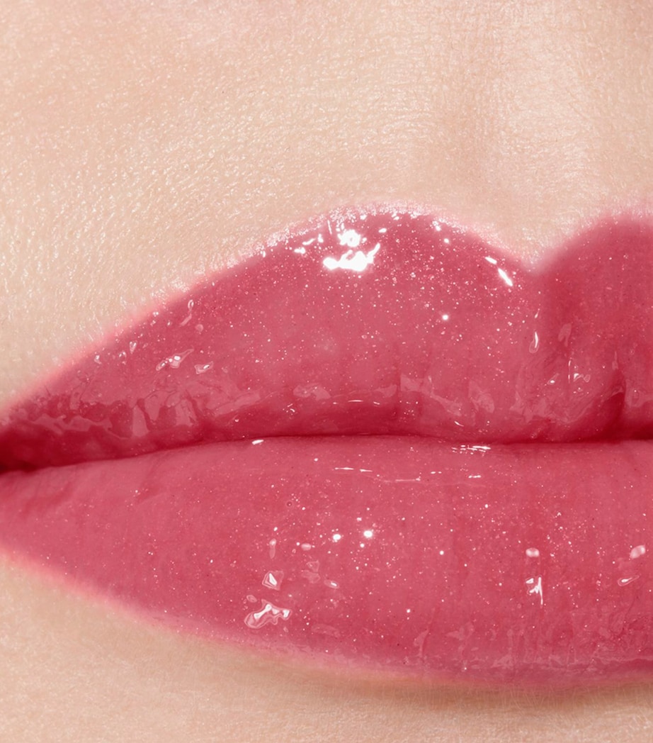 CHANEL ROUGE COCO GLOSS Moisturising Gloss Nacre Image 3