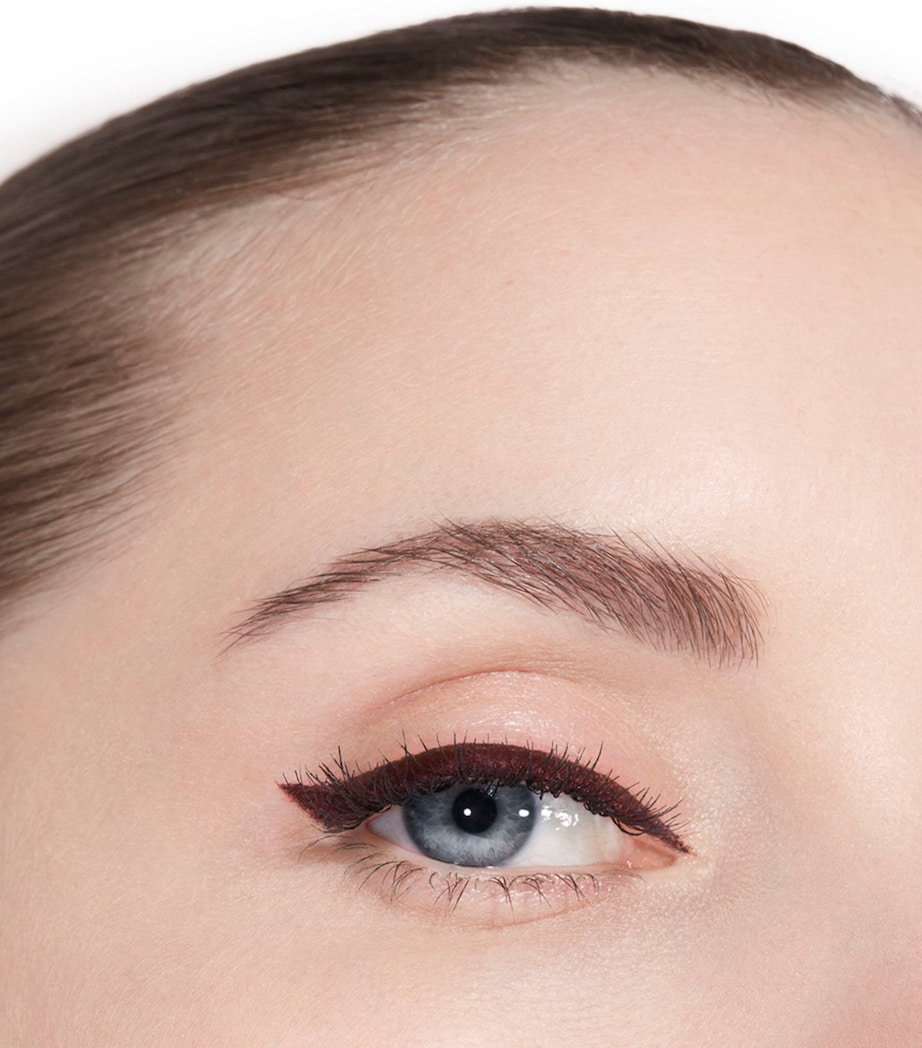 CHANEL LE LINER Liquid Eyeliner Rouge Noir Image 5