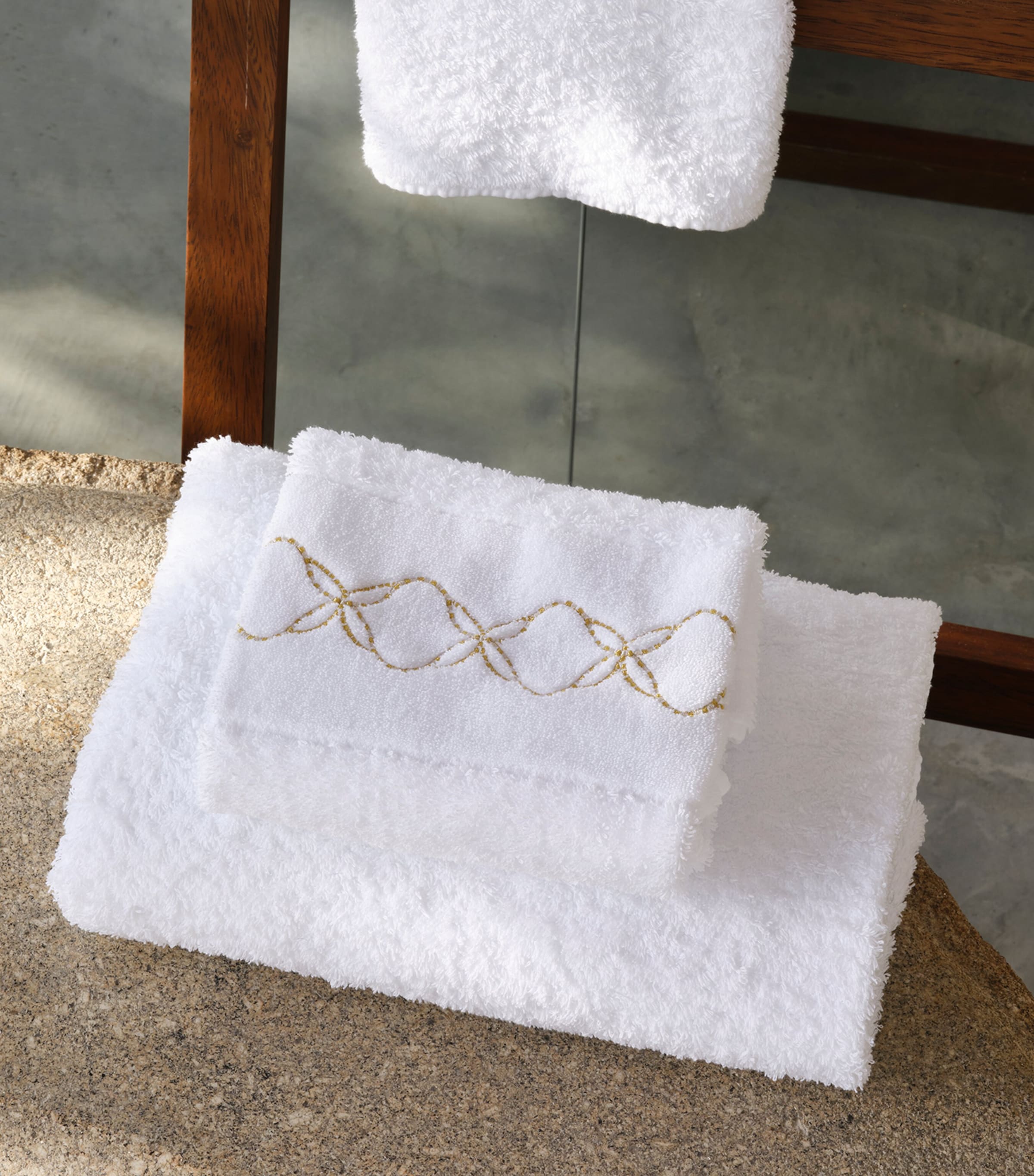 Abyss & Habidecor Cotton Misia Bath Towel (70cm x 140cm) White/gold Image 2