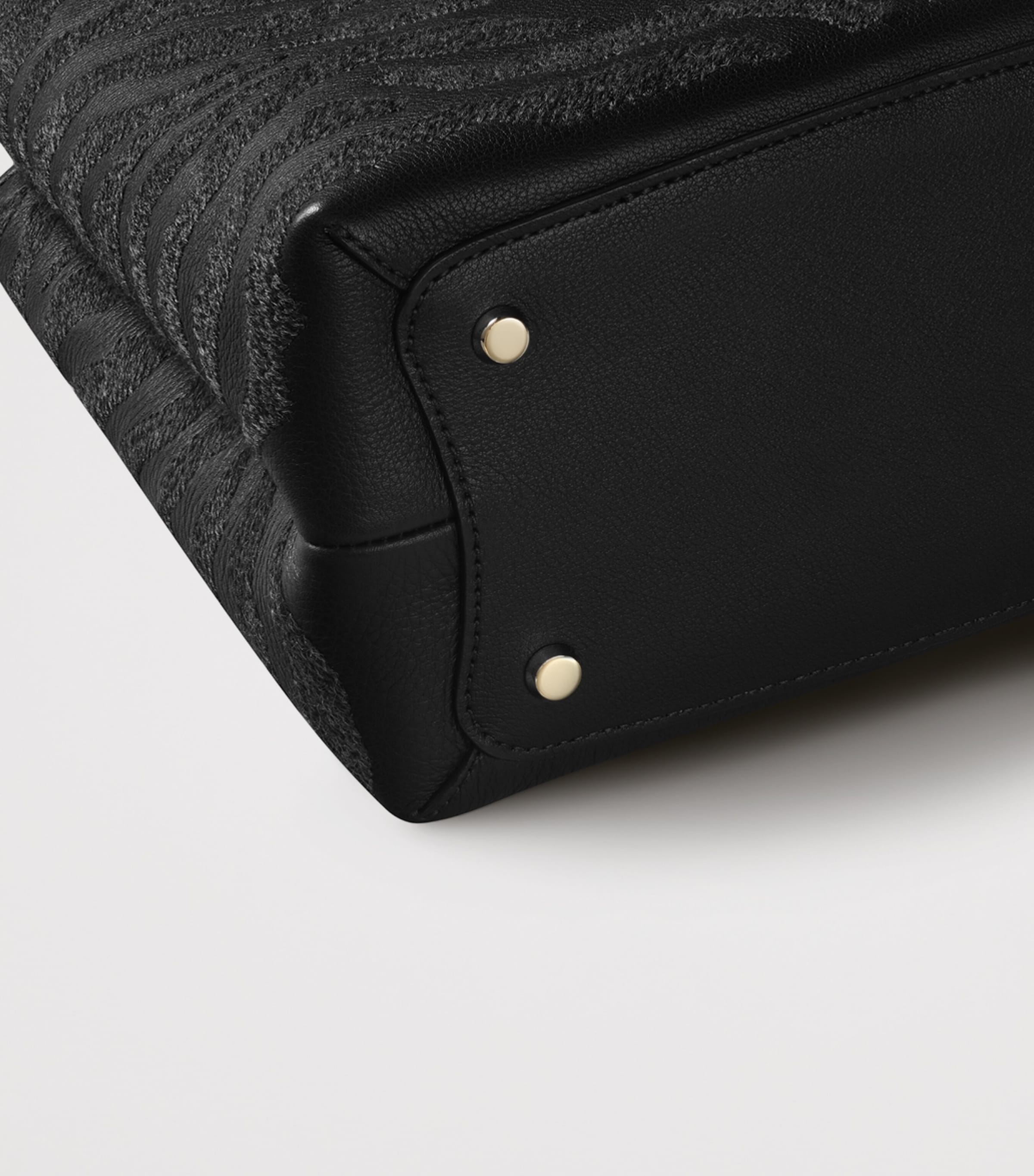 Calfskin Panthère de Cartier Top-Handle Bag BLACK Image 5