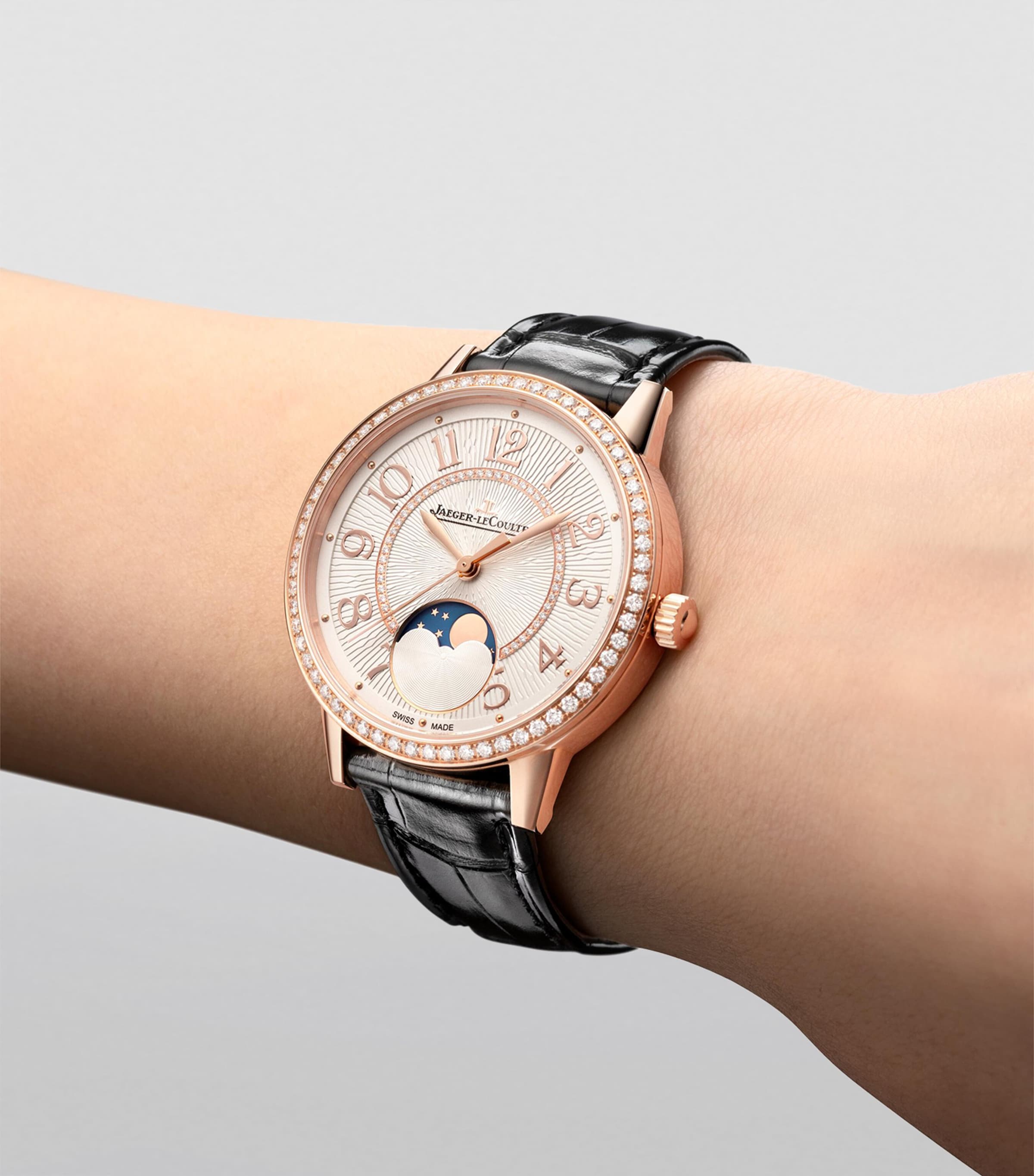 Medium Rose Gold Rendez-Vous Moon Watch 34mm PINK GOLD Image 4