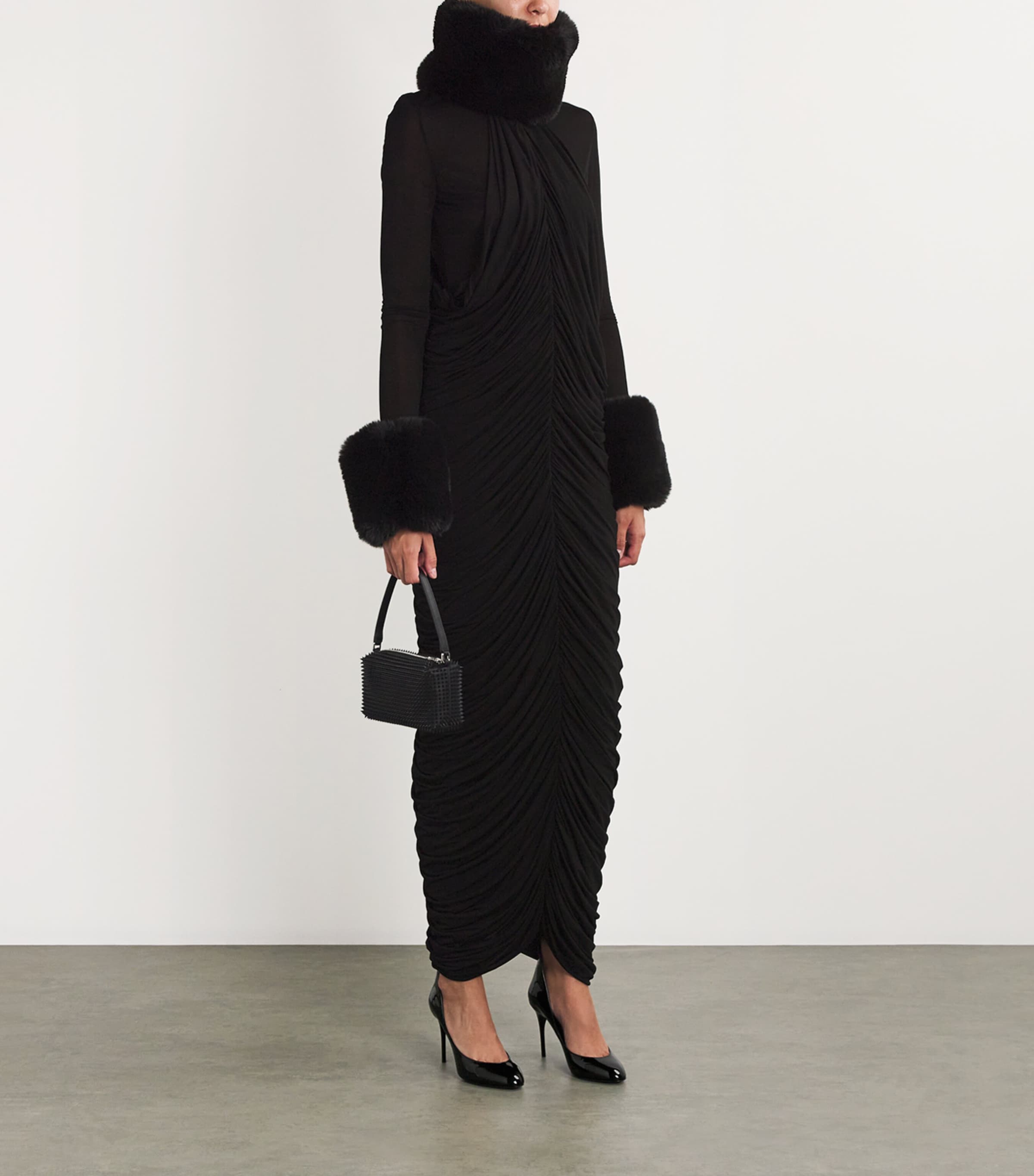 Patent Leather Decollete Pumps 90 BLACK Image 5