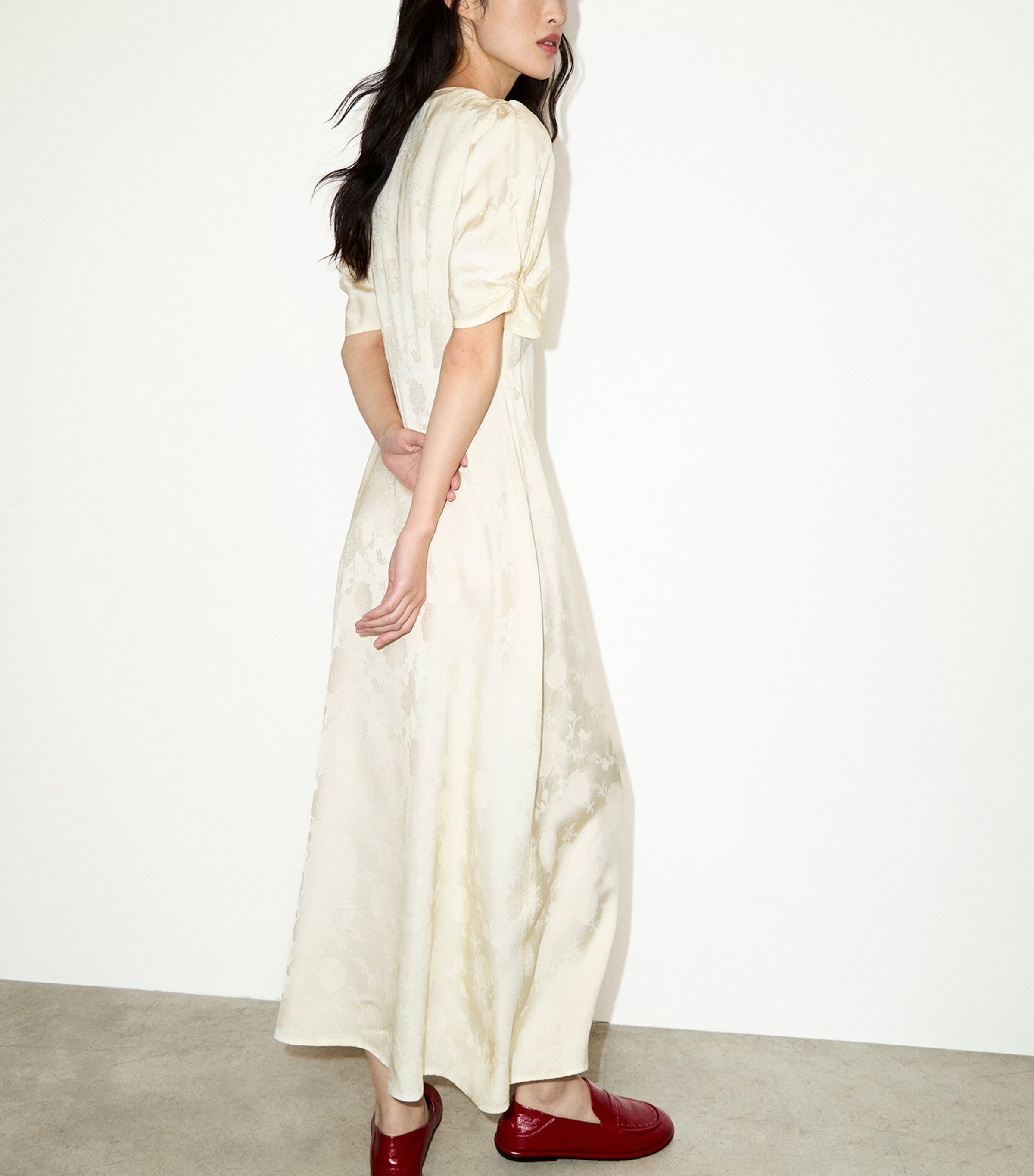 MAX&Co. Womens Satin V-Neck Midi Dress Banana Image 3