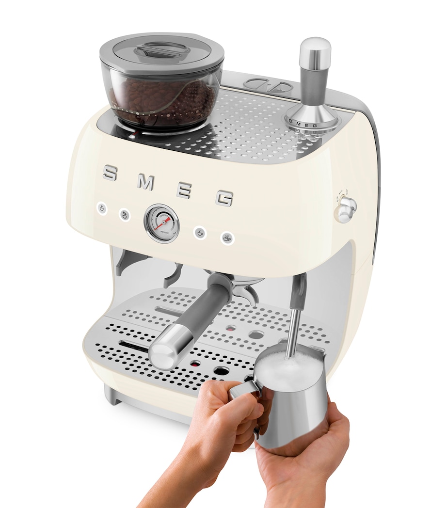 EGF03CRUK Espresso Coffee Machine with Grinder CREAM Image 10