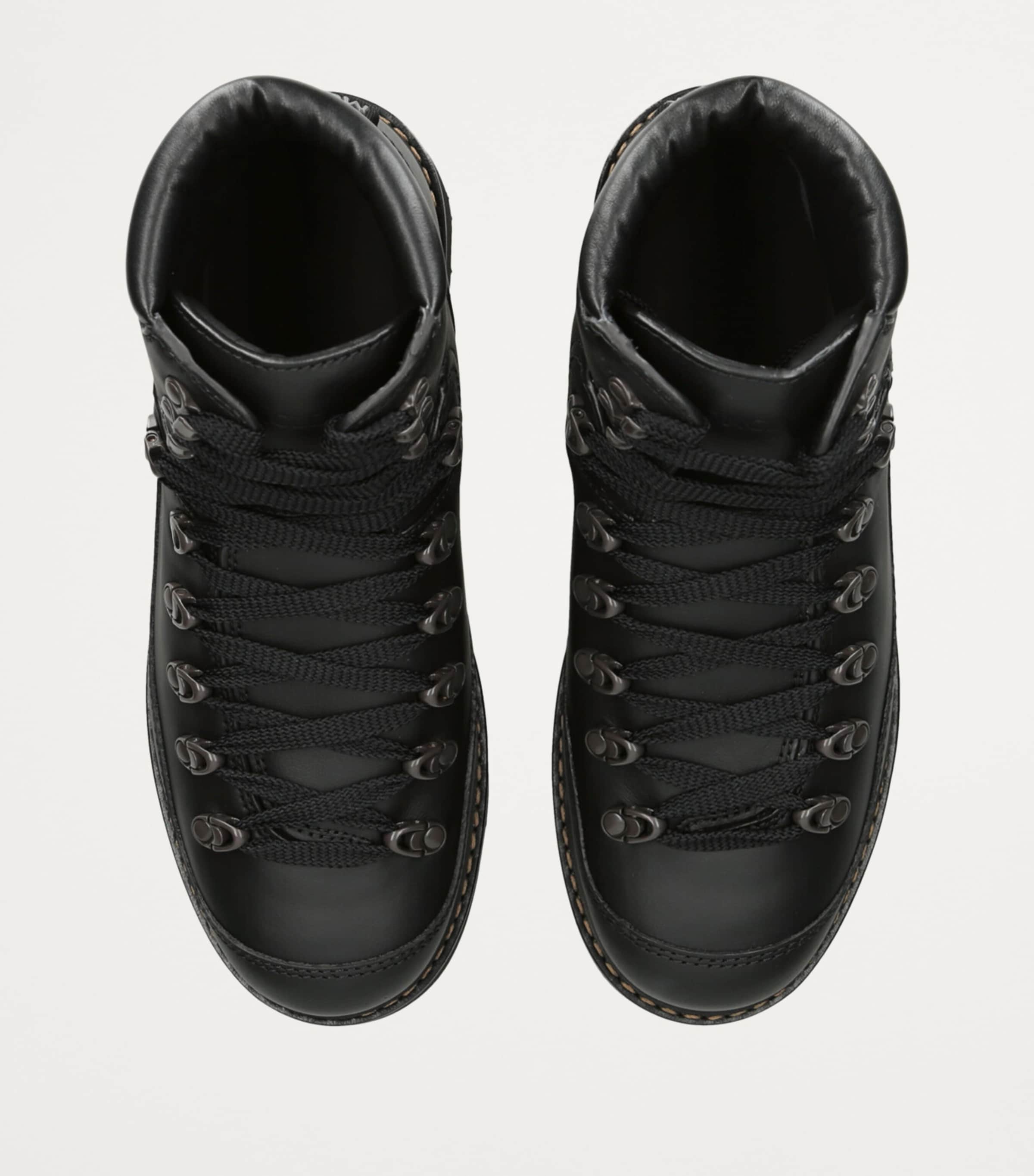 【関税＆送料込み】Moncler 'Peka' Beige Leather Boots 12d97d0334562728dded78bdb7332b