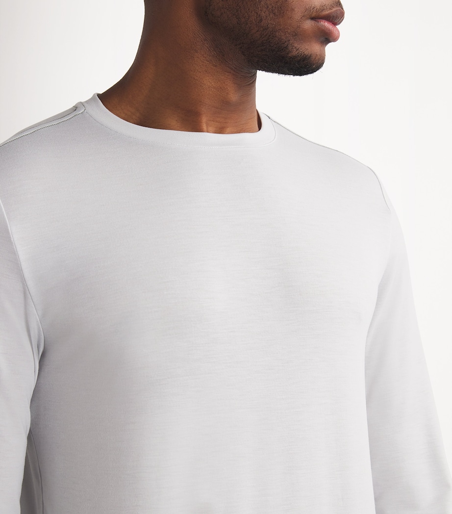 VUORI Mens Current Tech Long-Sleeve T-Shirt Frost Grey Fgr Image 6