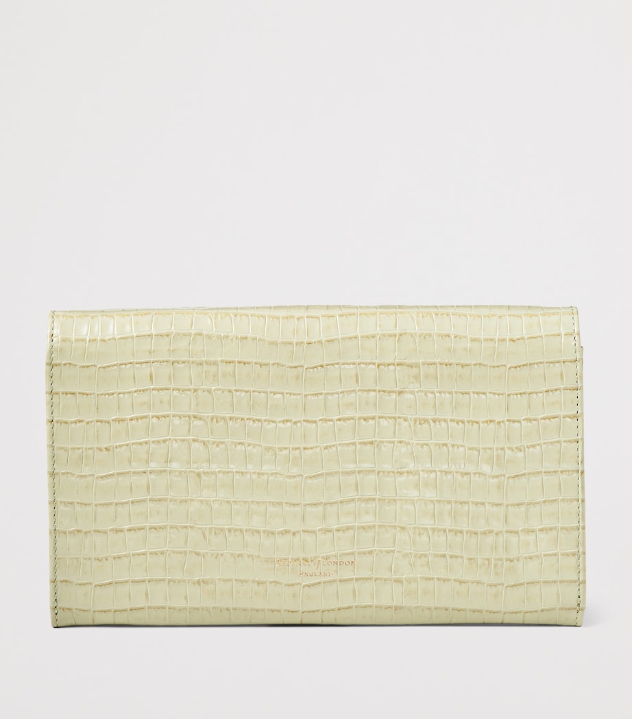 Leather Classic Travel Wallet PISTACHIO Image 3