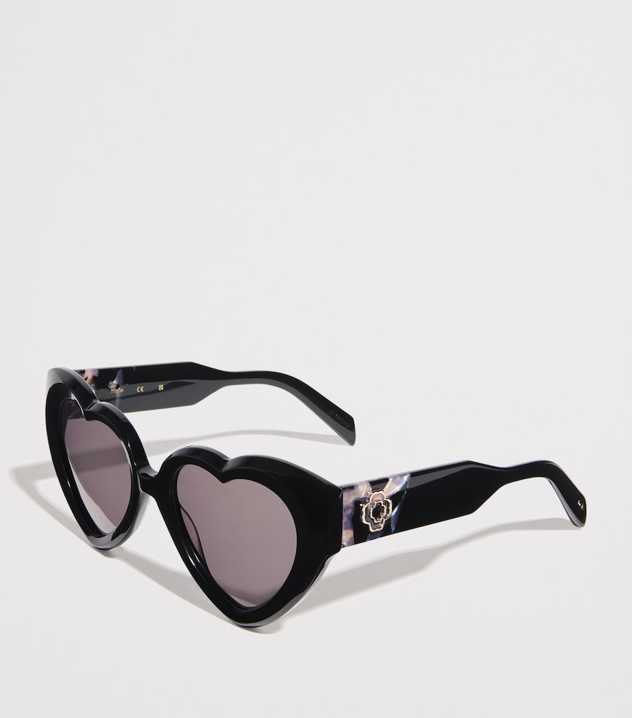 Heart-Shaped Sunglasses BLACK Image 2