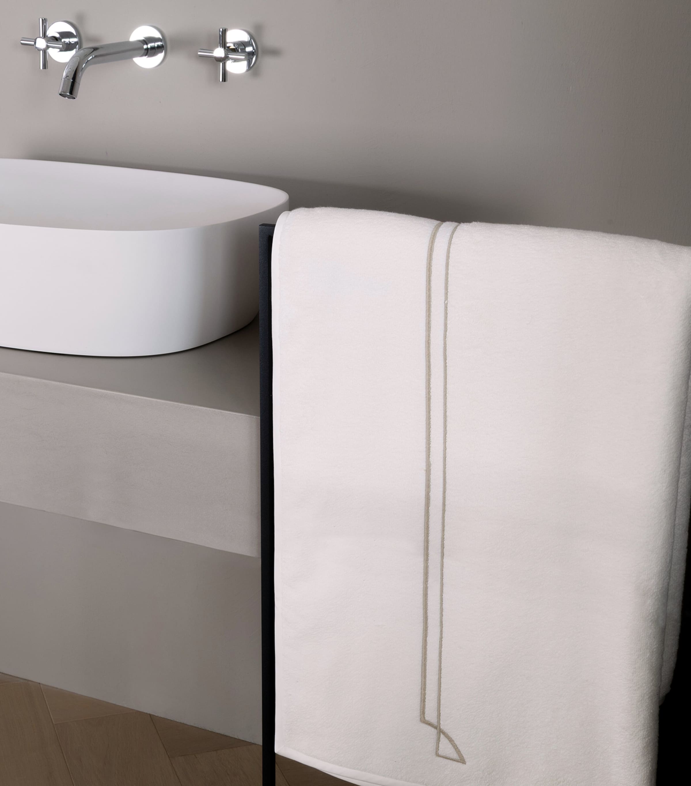 Frette Cotton Layering Embroidery Bath Sheet (100cm x 150cm) Milk/savage B Image 2