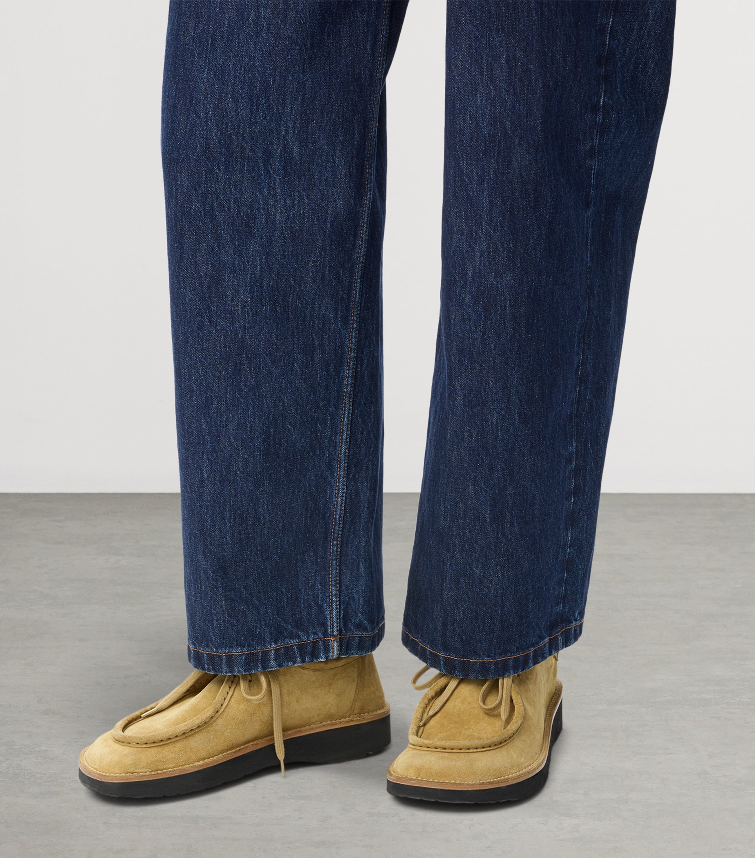 Suede Wide-Toe Faro Shoes SAHARA Image 2