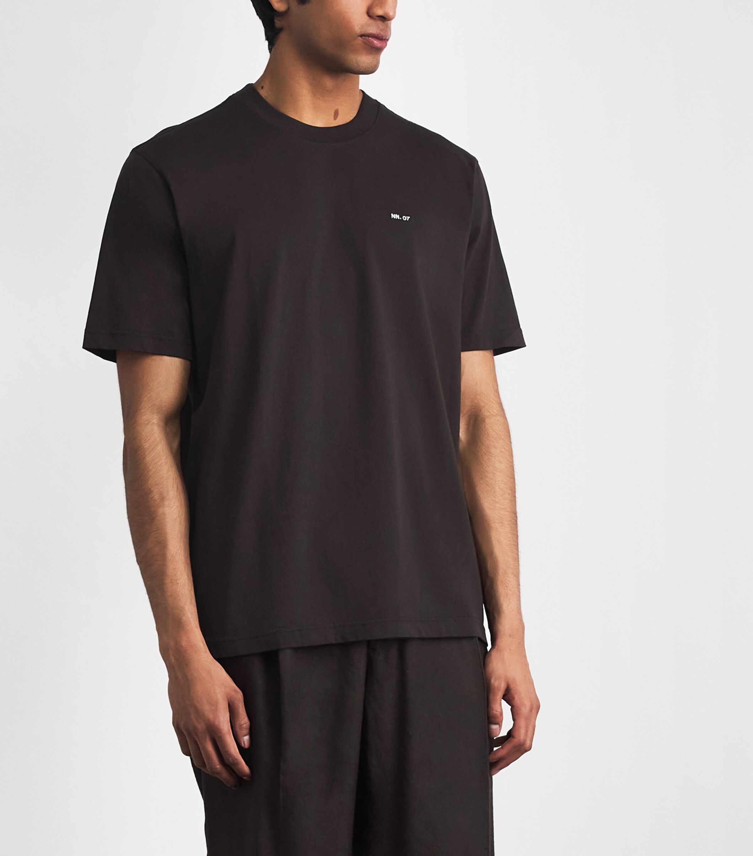 NN.07 Mens Pima Cotton Logo T-Shirt Deep Truffle Image 4