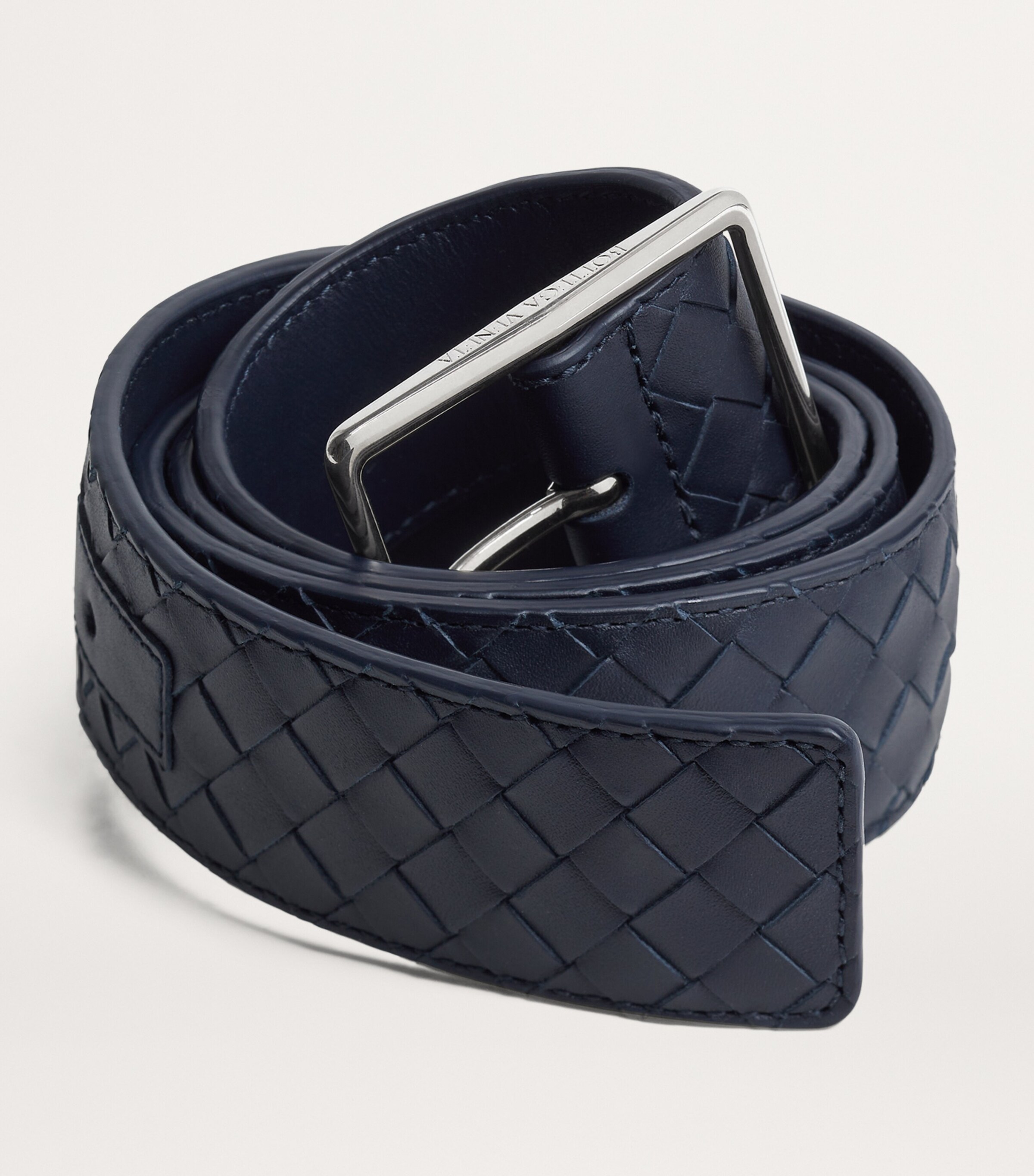 Bottega Veneta Leather Intrecciato Piccolo Belt | Harrods UK